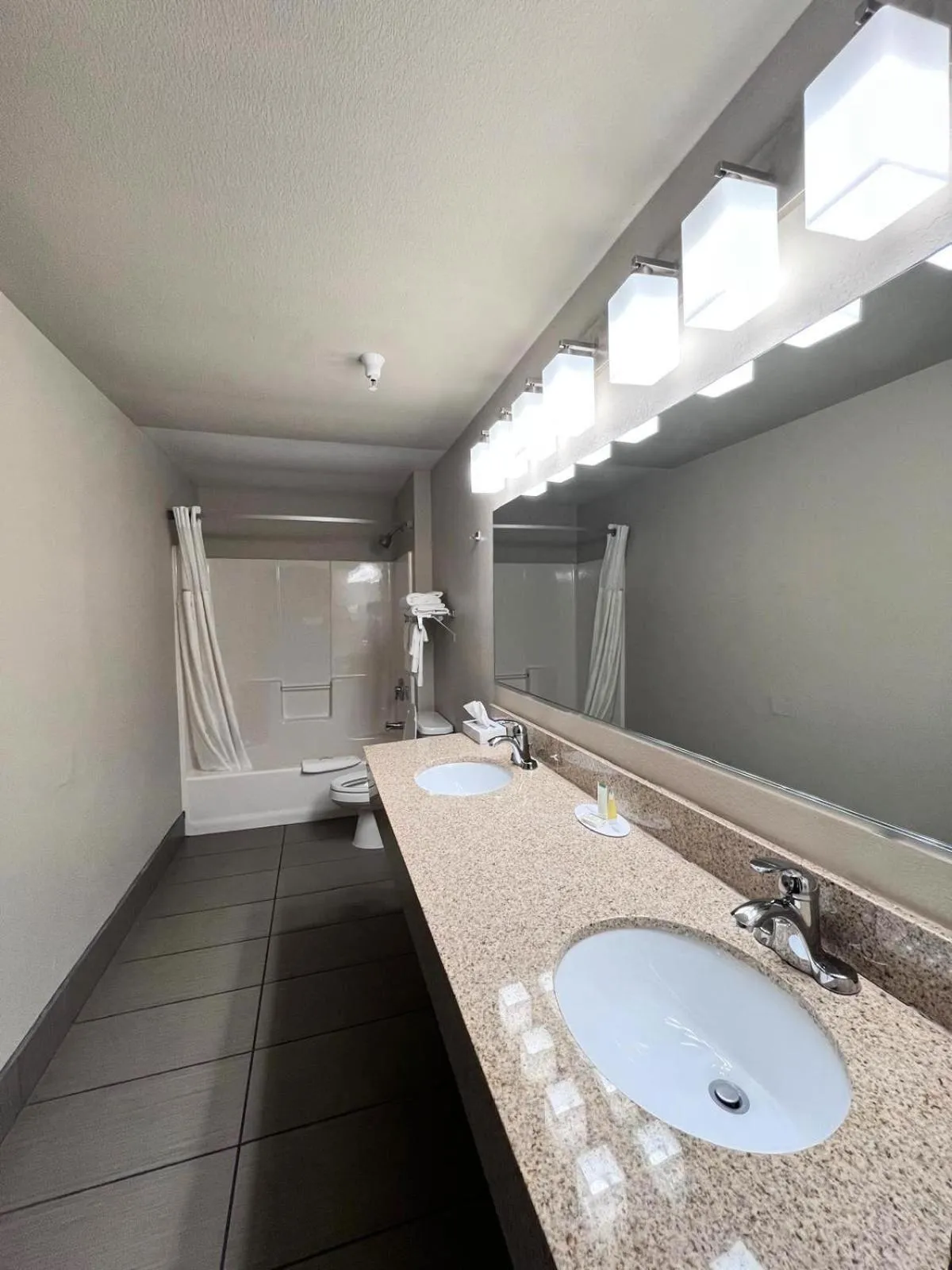 Ramada by Wyndham Platte City KCI Airport