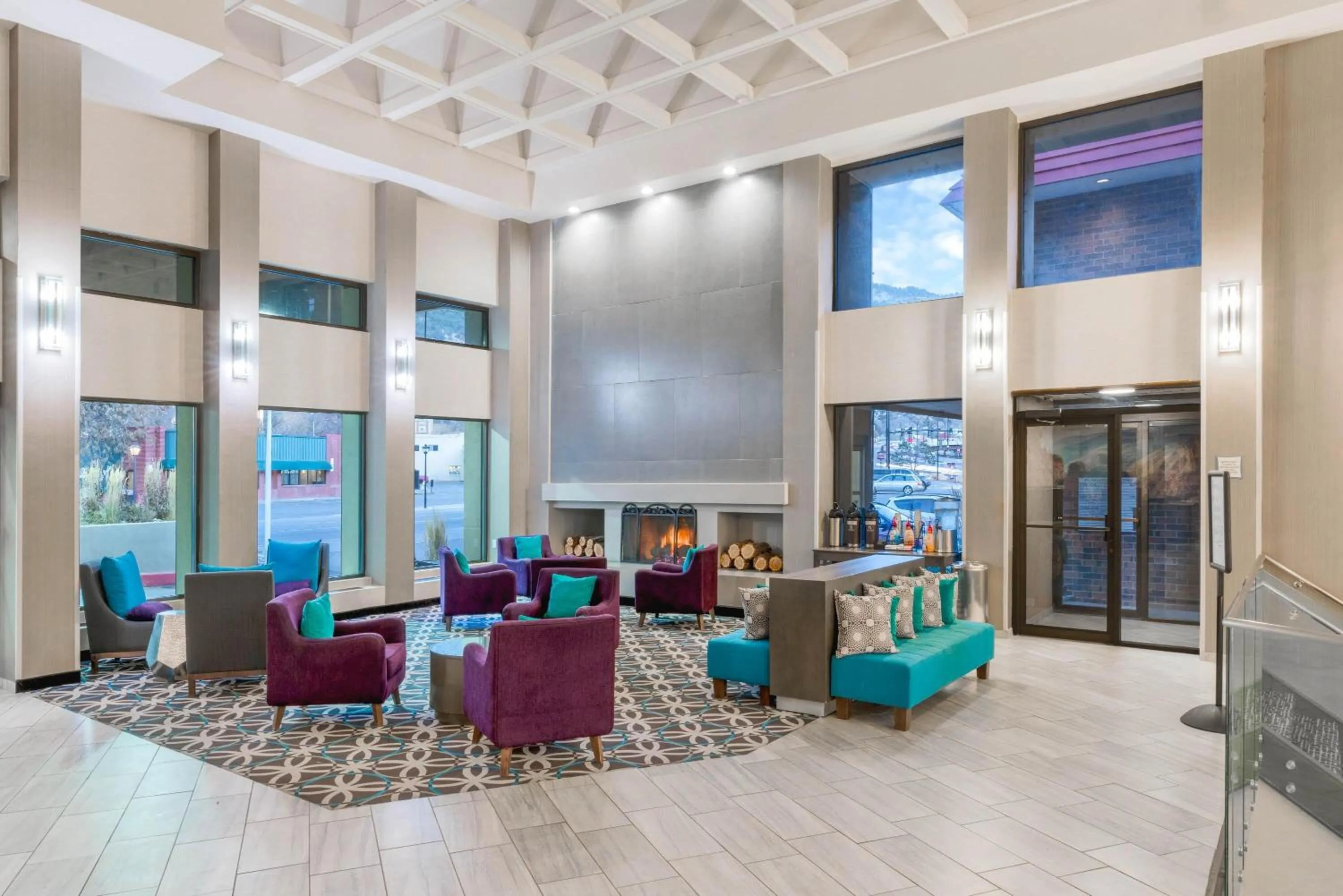 Lobby or reception in La Quinta by Wyndham Glenwood Springs