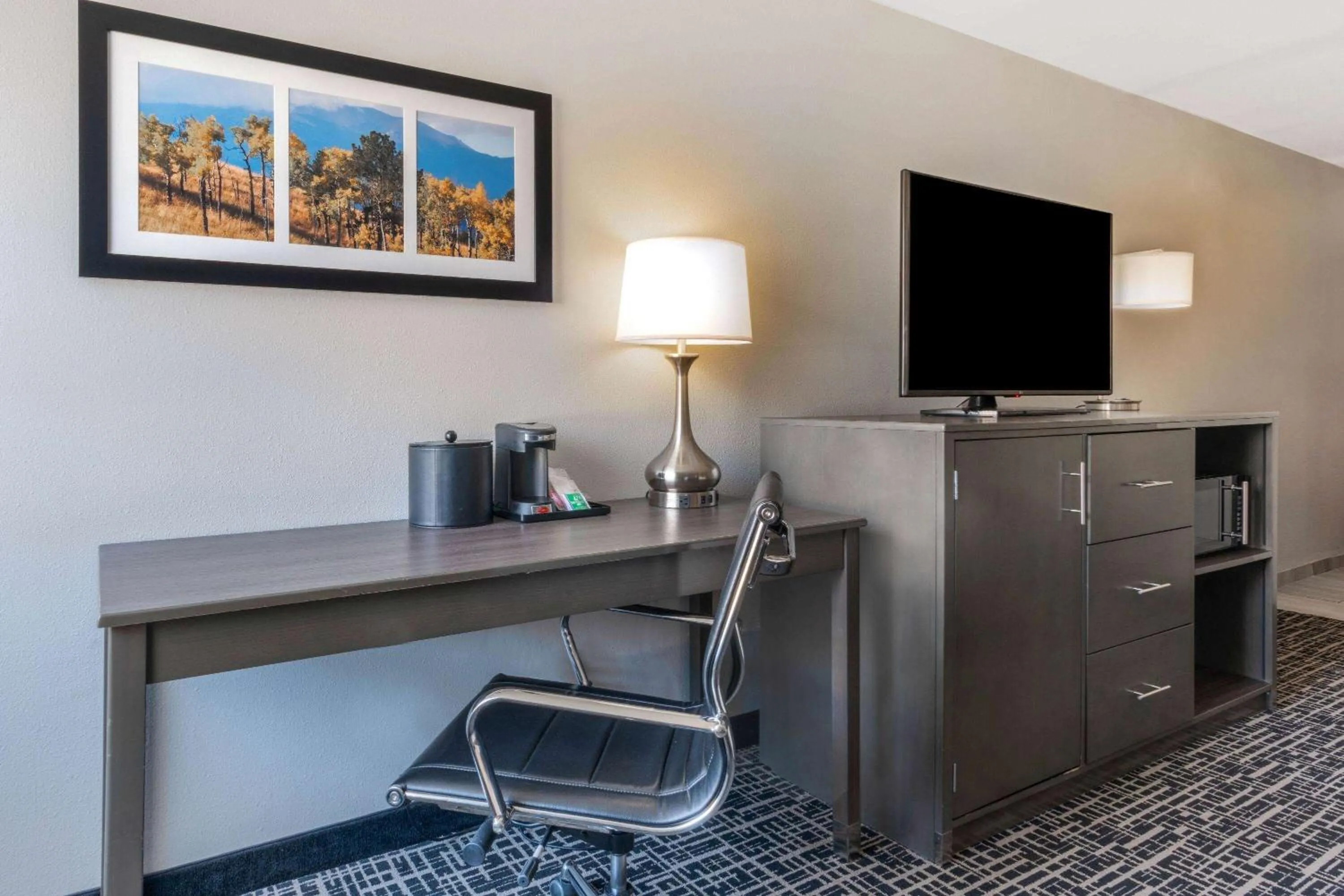 Photo of the whole room in La Quinta by Wyndham Glenwood Springs