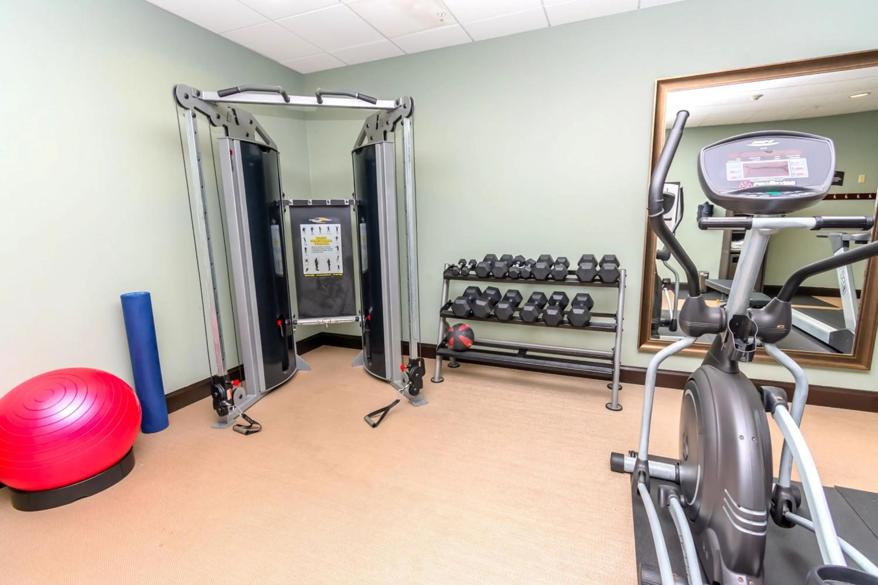 Fitness centre/facilities in Staybridge Suites Houston - IAH Airport by IHG