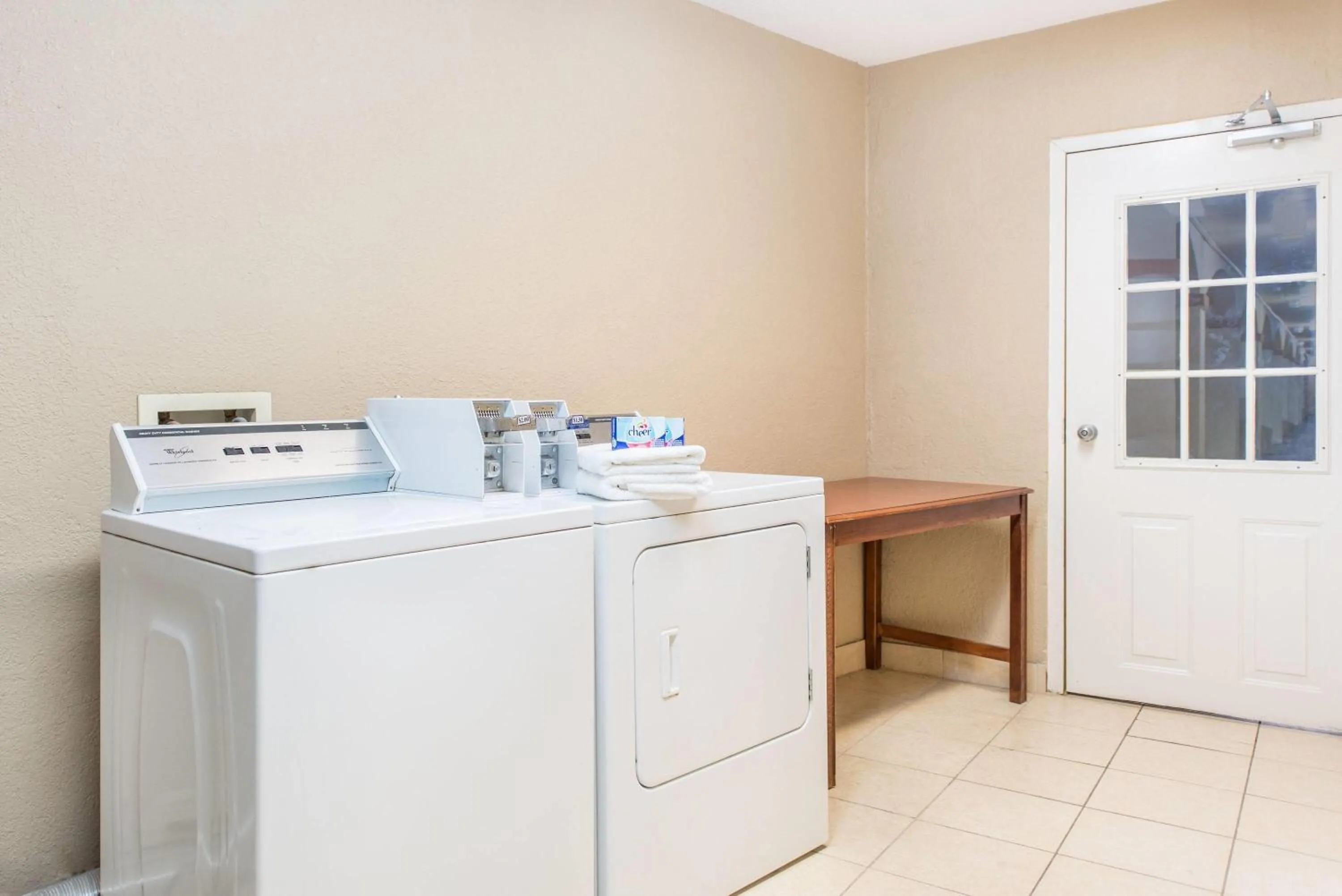 Other in Howard Johnson by Wyndham Historic Lake Charles