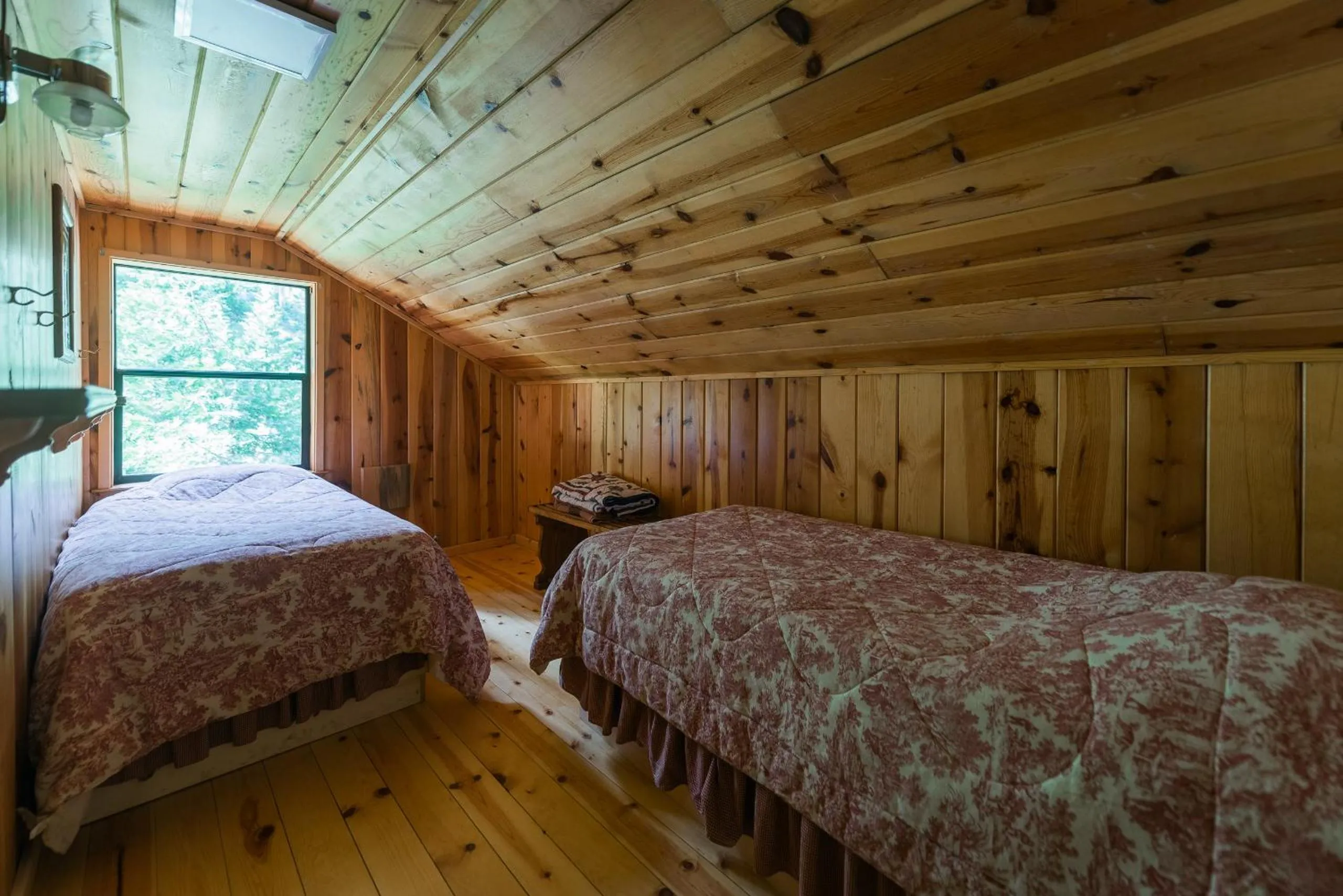 Bedroom, Bed in Silver City Mountain Resort