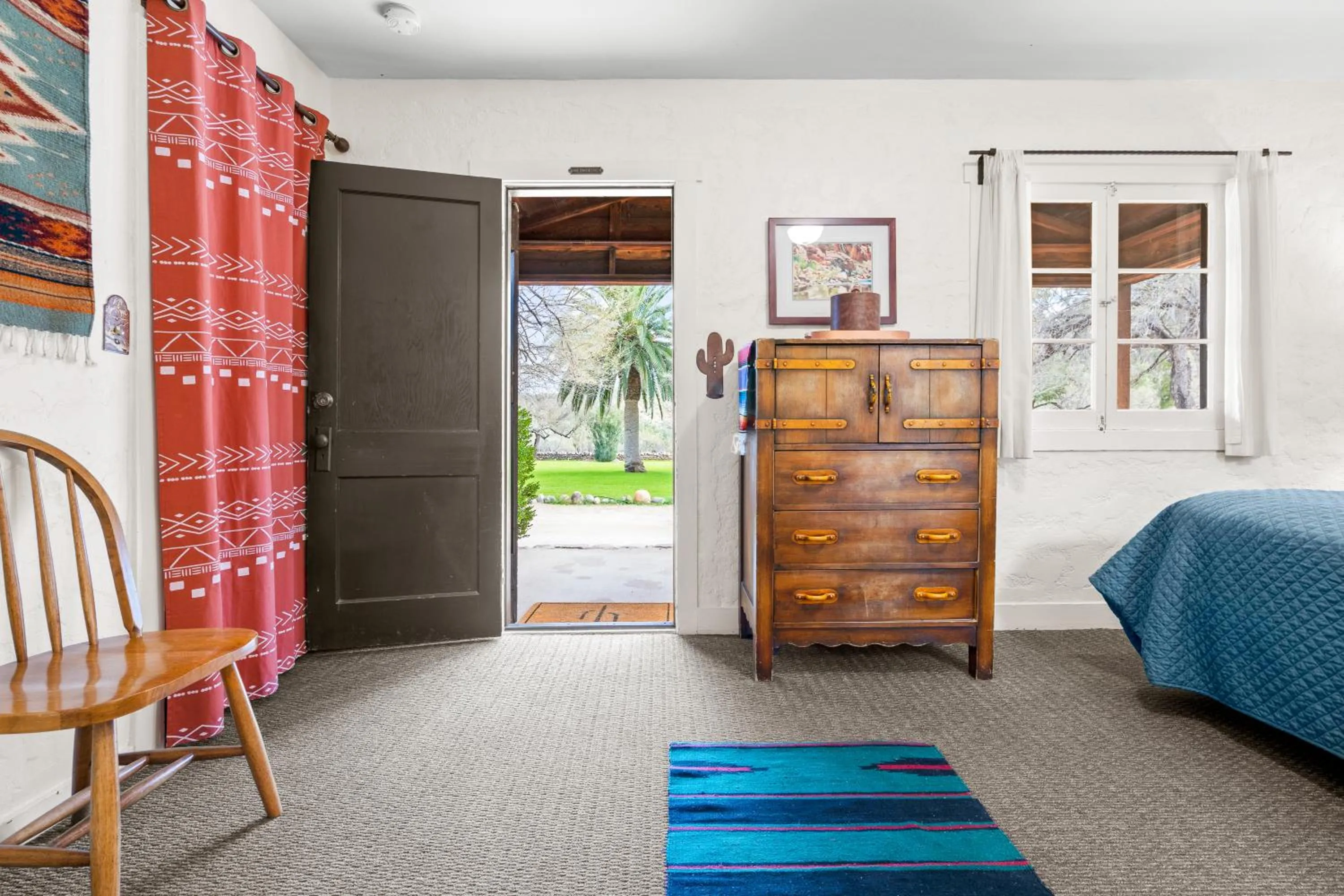 Bed in Saguaro Lake Ranch