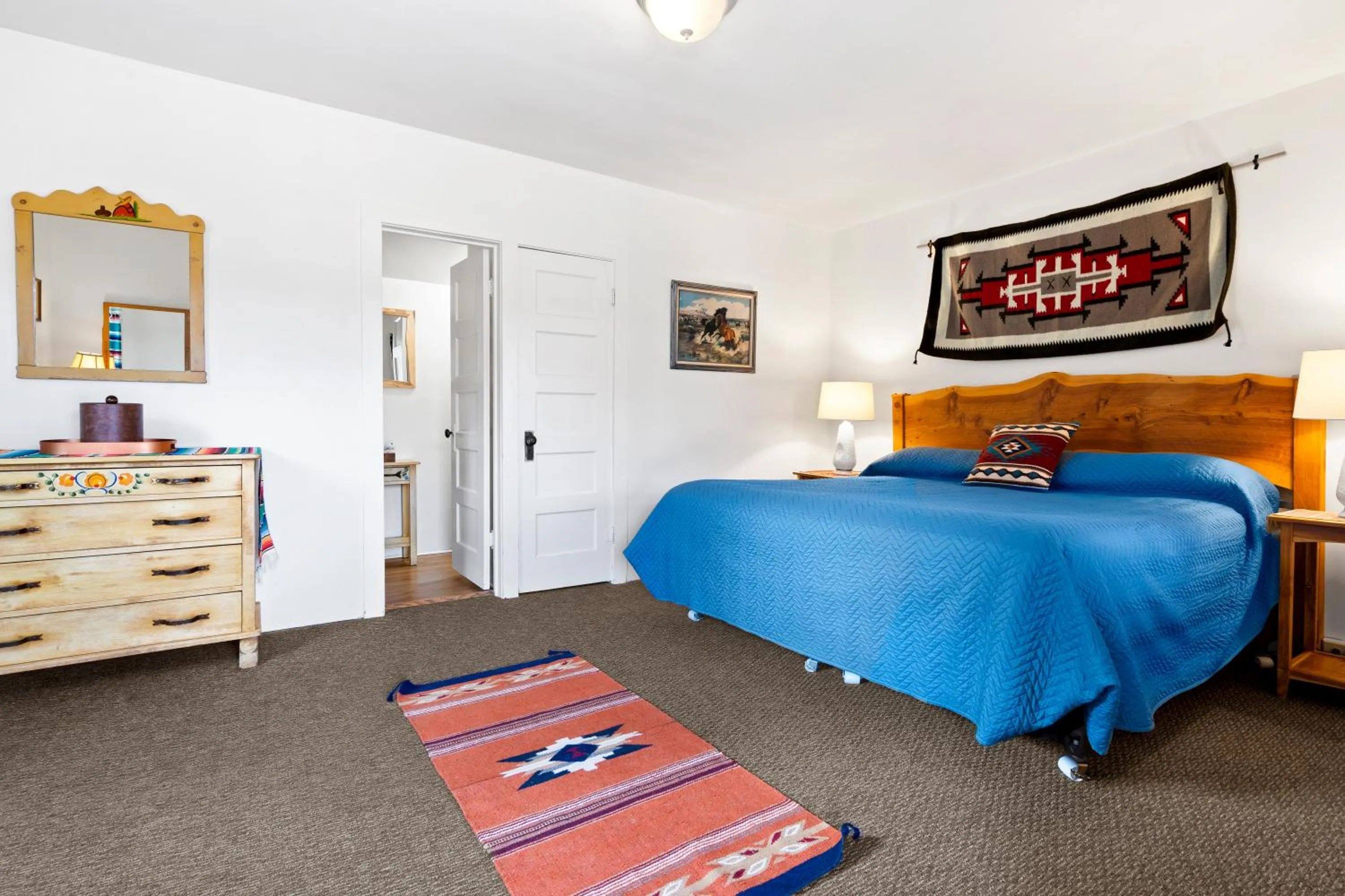 Bed in Saguaro Lake Ranch