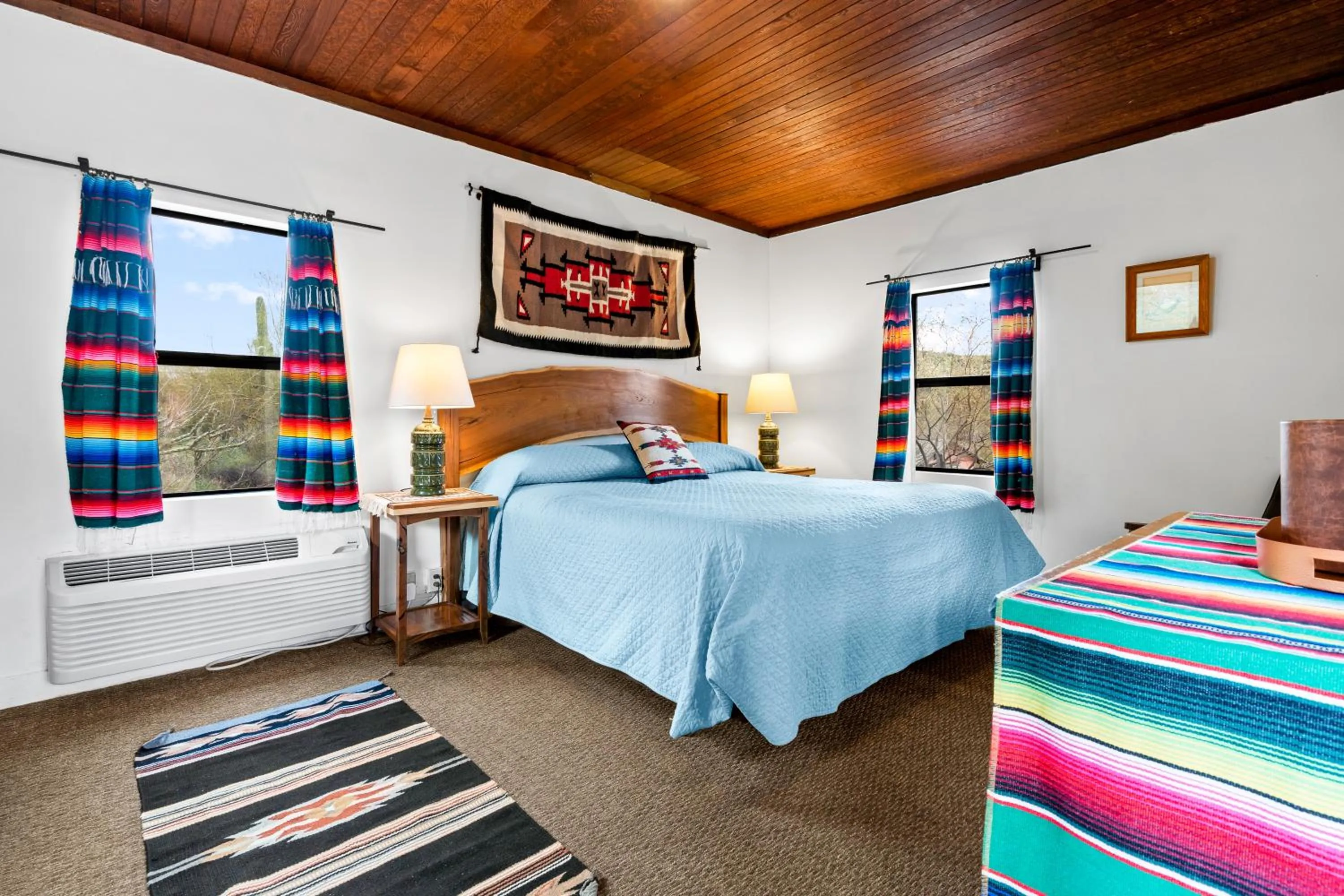 Bed in Saguaro Lake Ranch