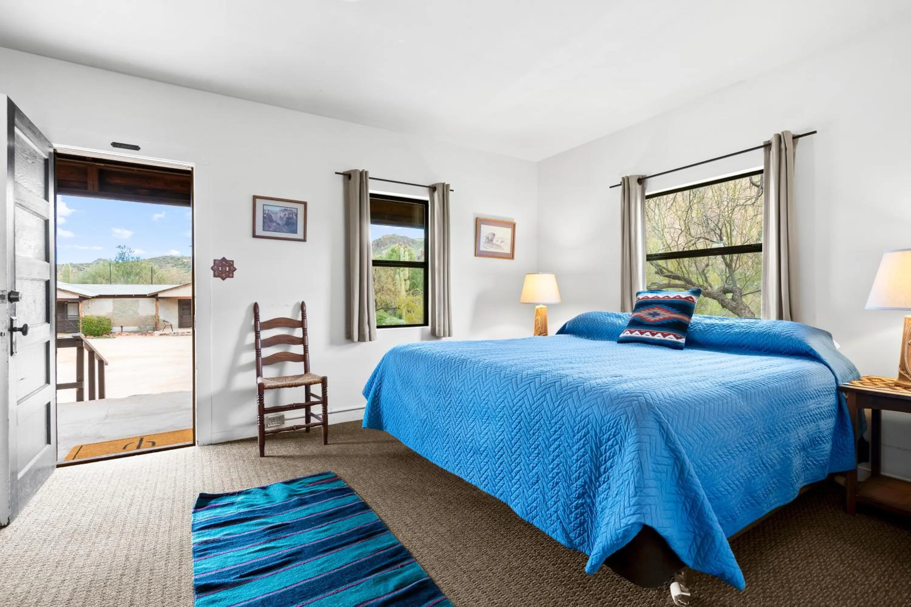 Bed in Saguaro Lake Ranch