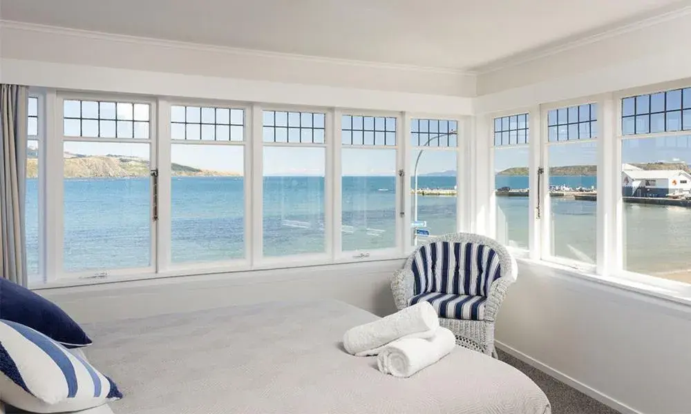 Queen Room with Shared Bathroom - Sea Front in Moana Lodge Queen Room with Shared Bathroom - Sea Front in Moana Lodge