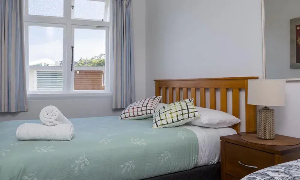 Twin Room with Shared Bathroom in Moana Lodge Twin Room with Shared Bathroom in Moana Lodge