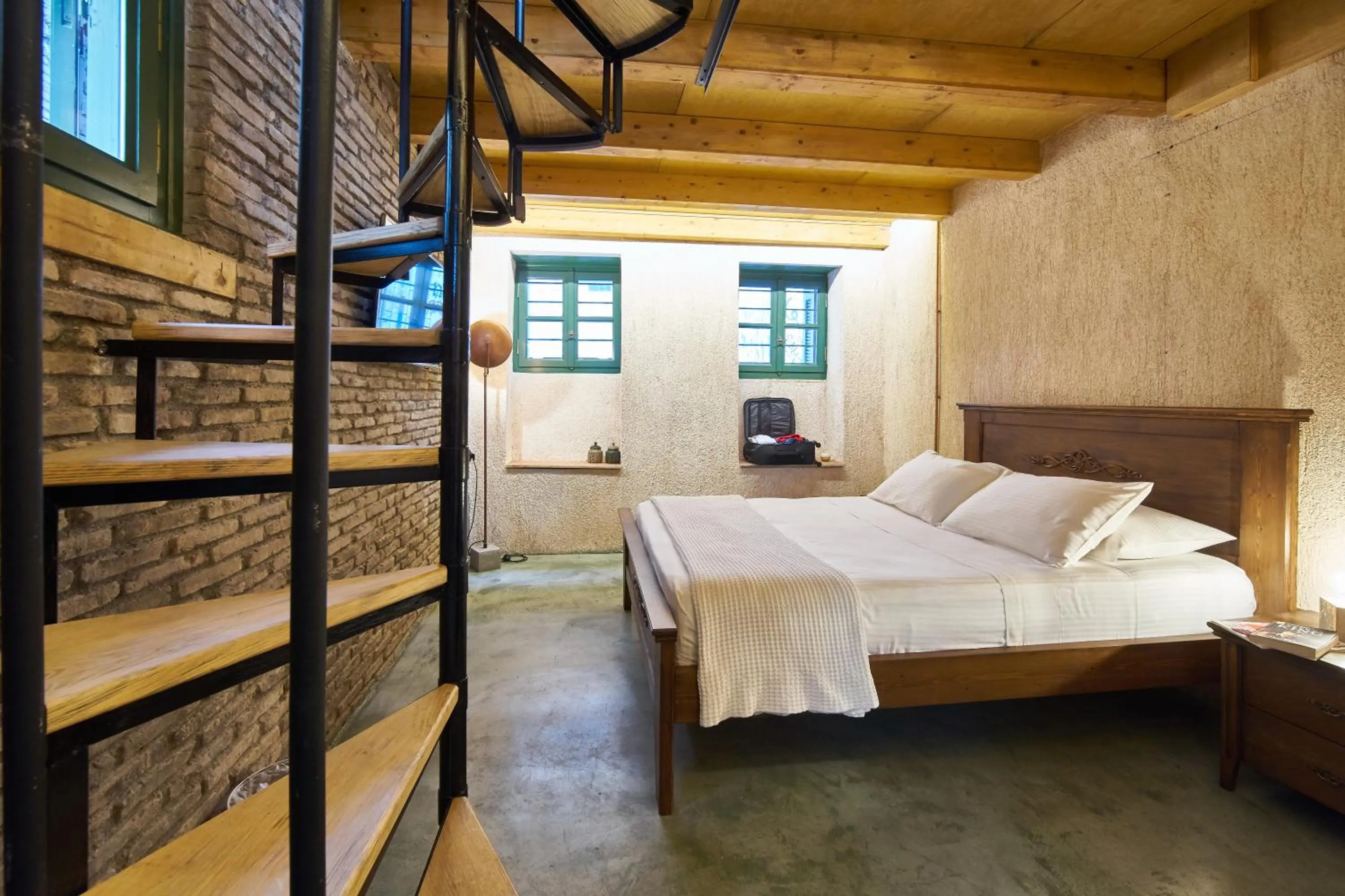 Bed in Athenian Residences