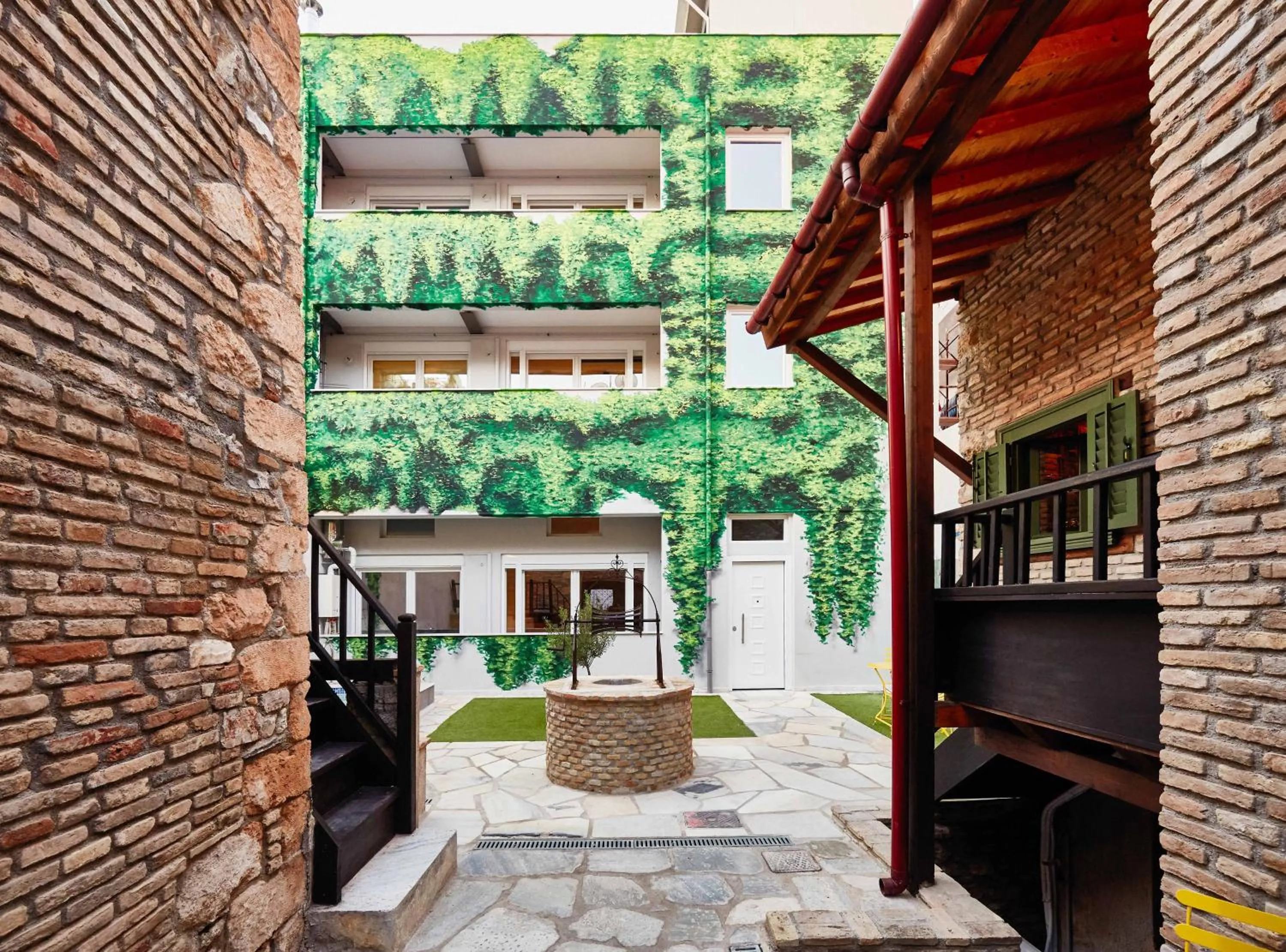 Property building in Athenian Residences