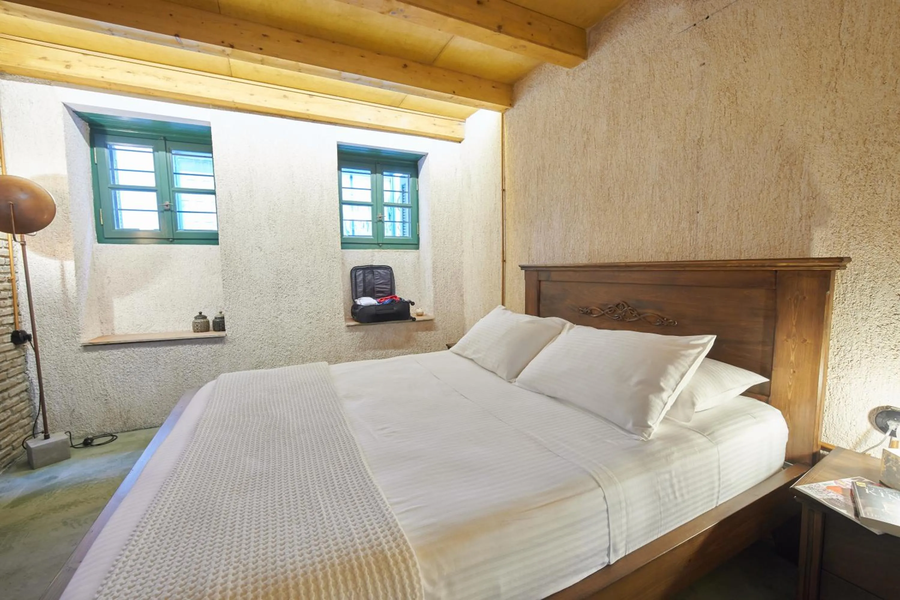 Bed in Athenian Residences