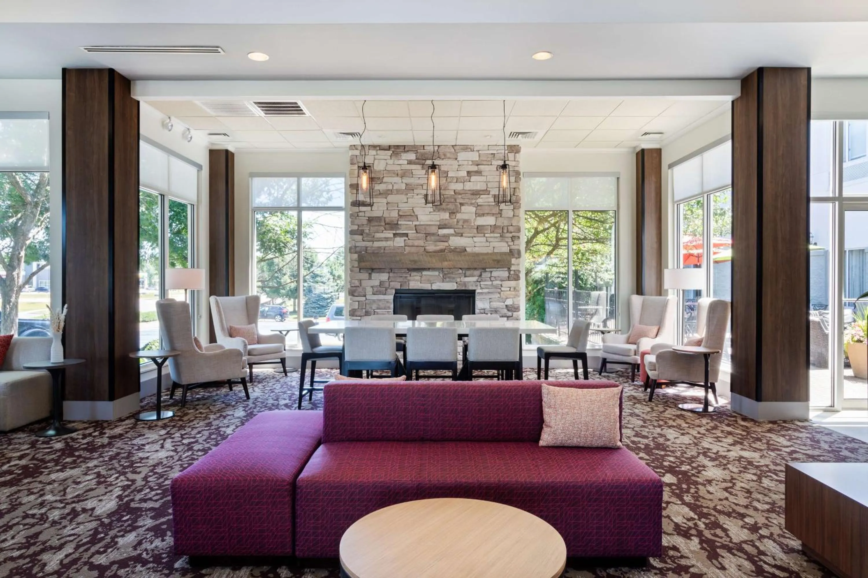 Communal lounge/ TV room in Hilton Garden Inn Chesterton