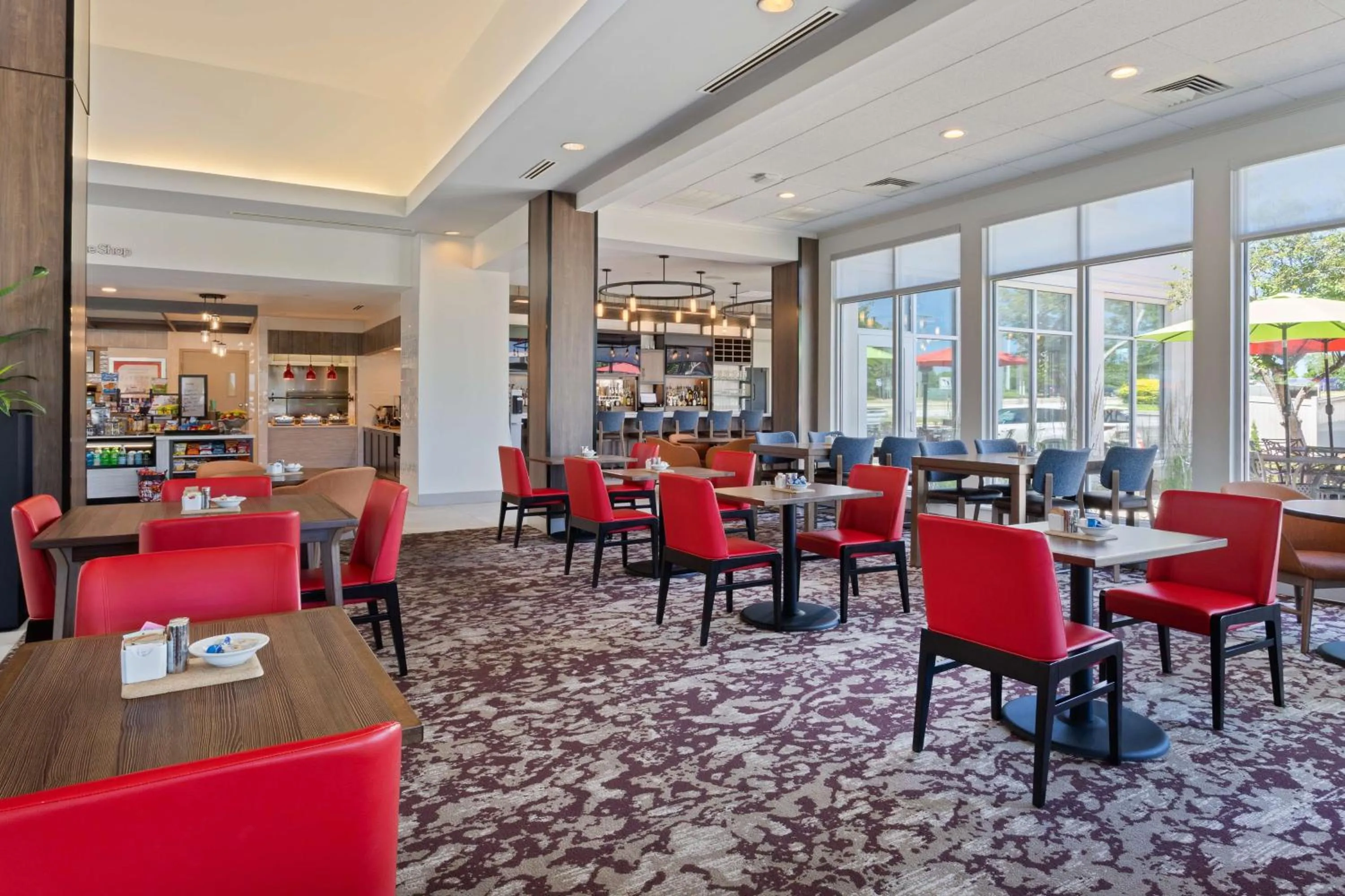 Restaurant/places to eat in Hilton Garden Inn Chesterton