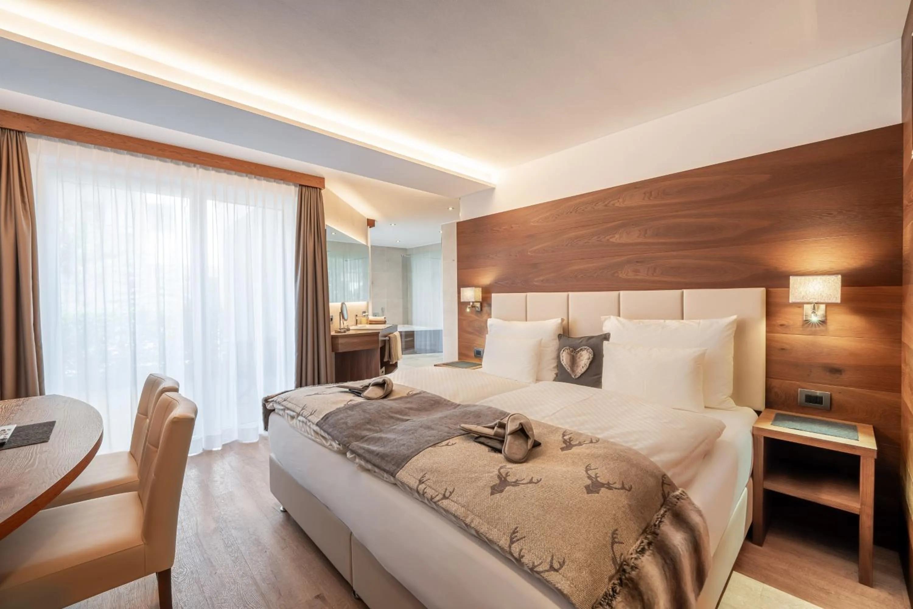 Bed in Arya Alpine Lodge