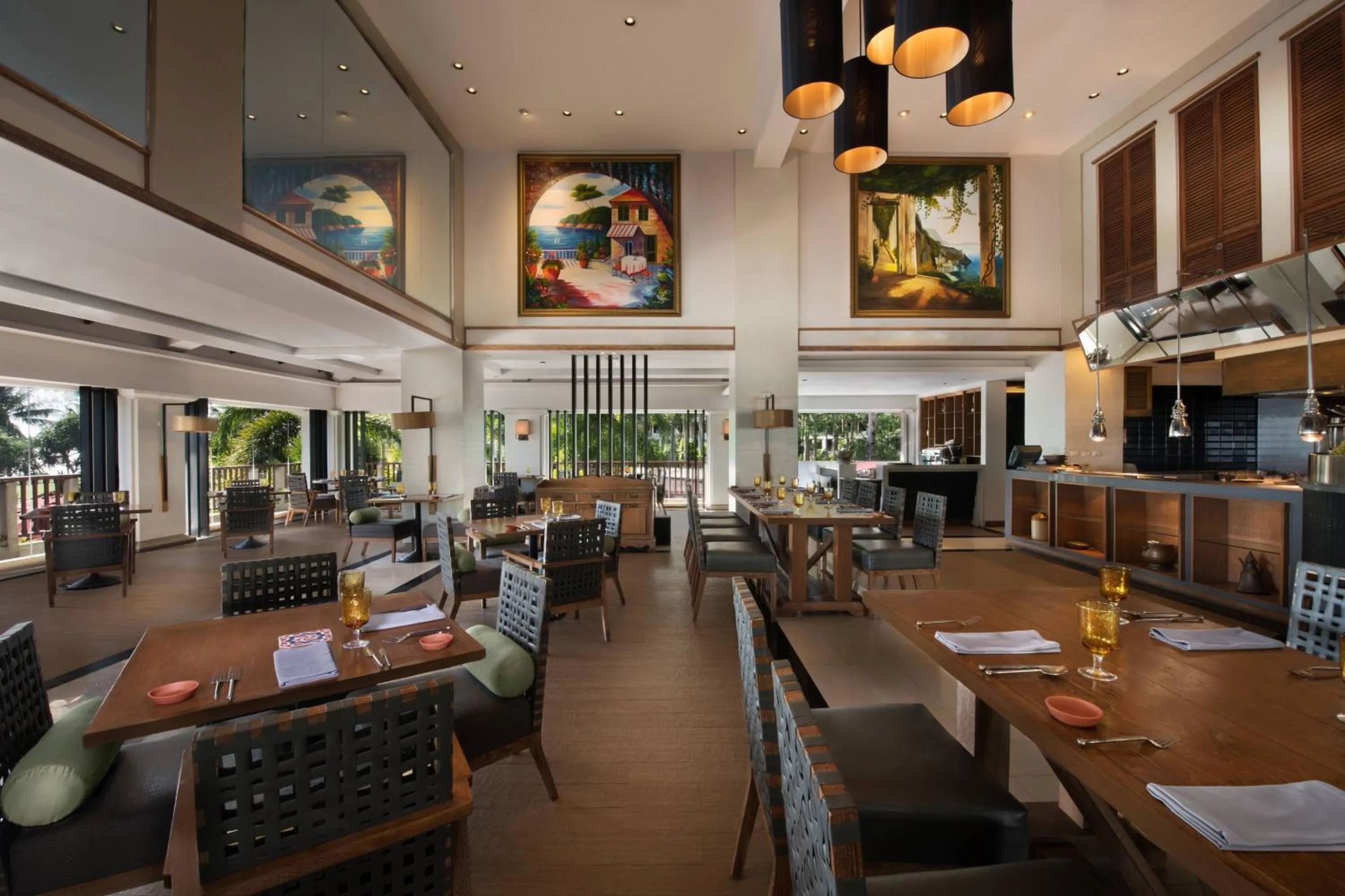 Restaurant/places to eat in Marriott's Phuket Beach Club