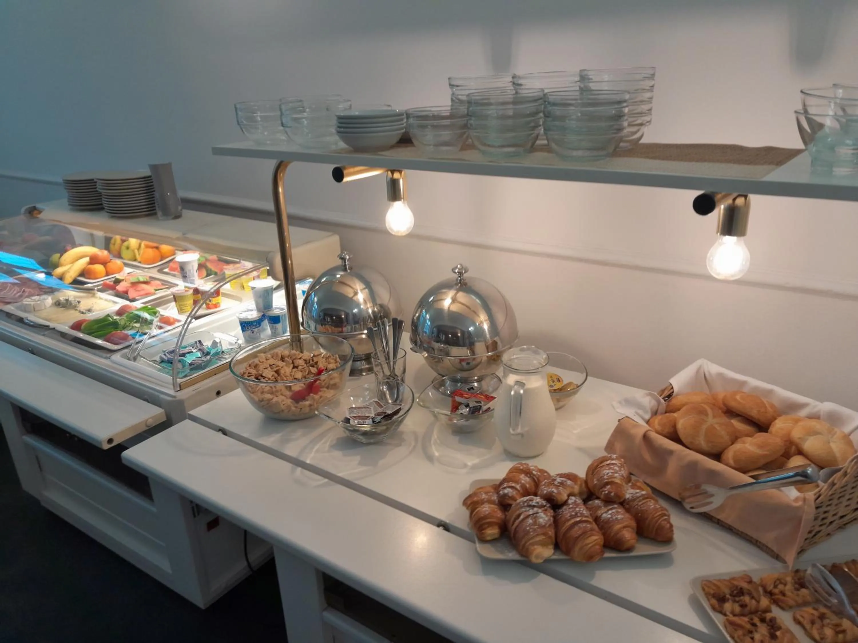 Buffet breakfast in Hotel PAYER