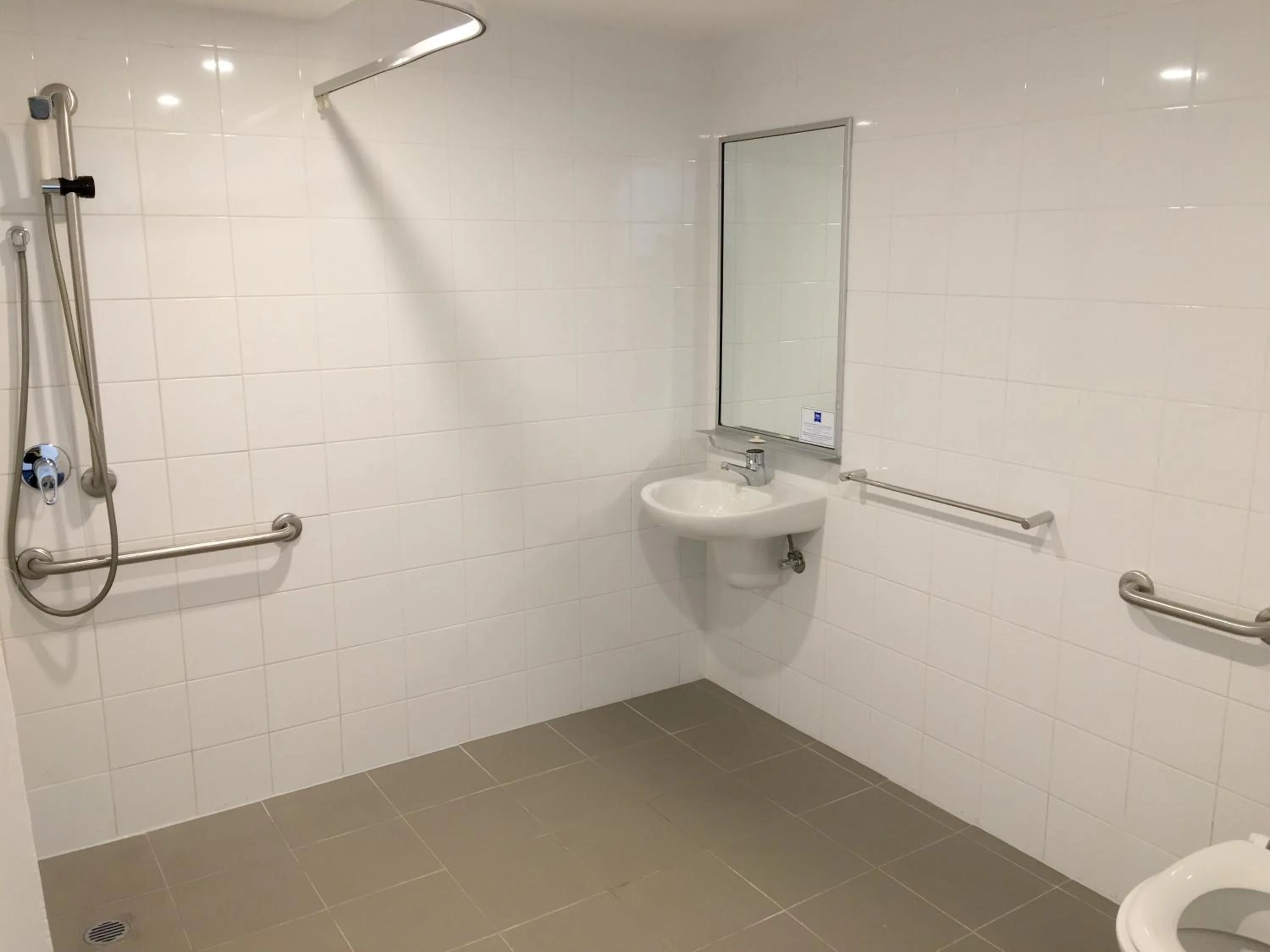 Bathroom in ibis Budget - Gosford