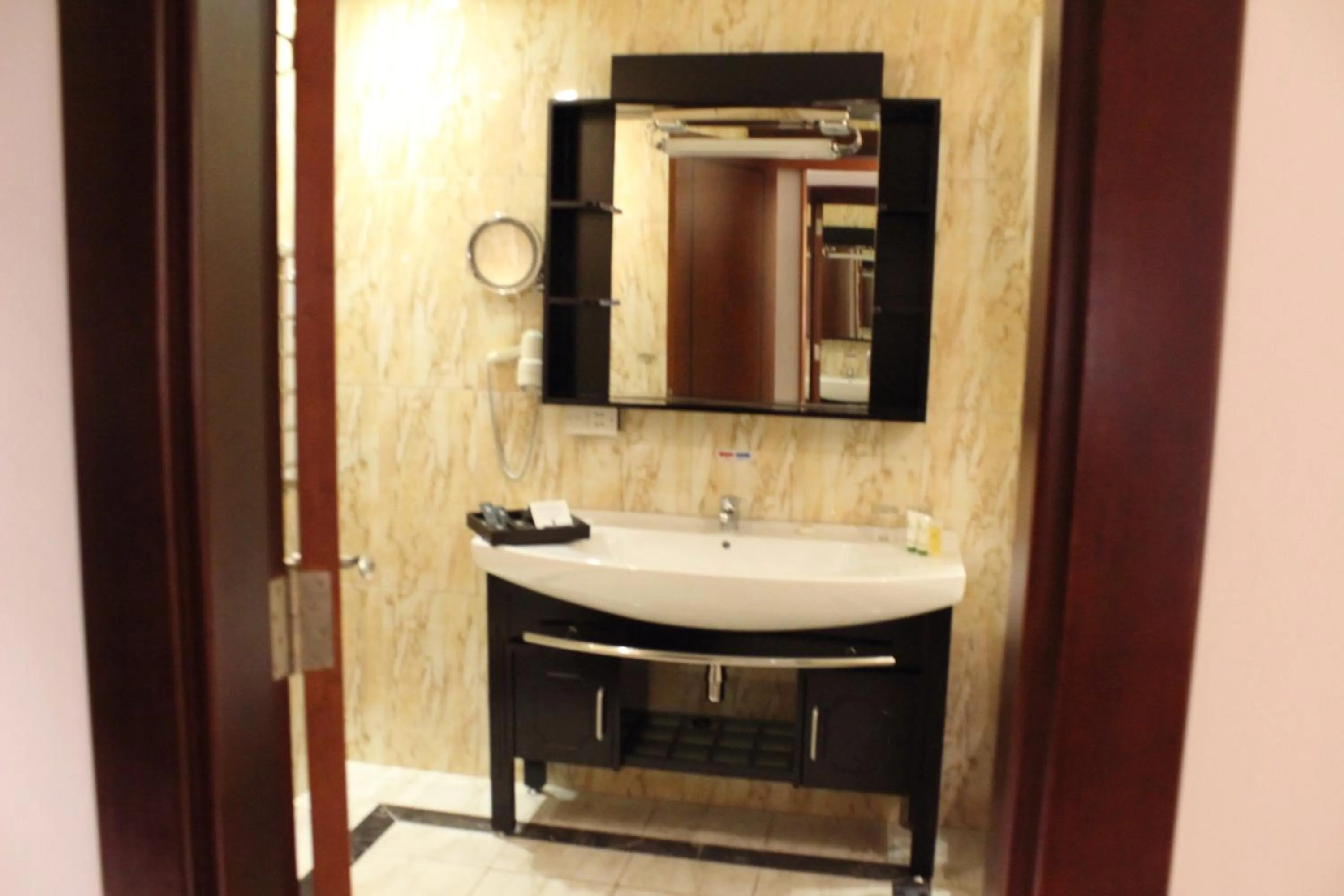 Shower in K108 Hotel Doha