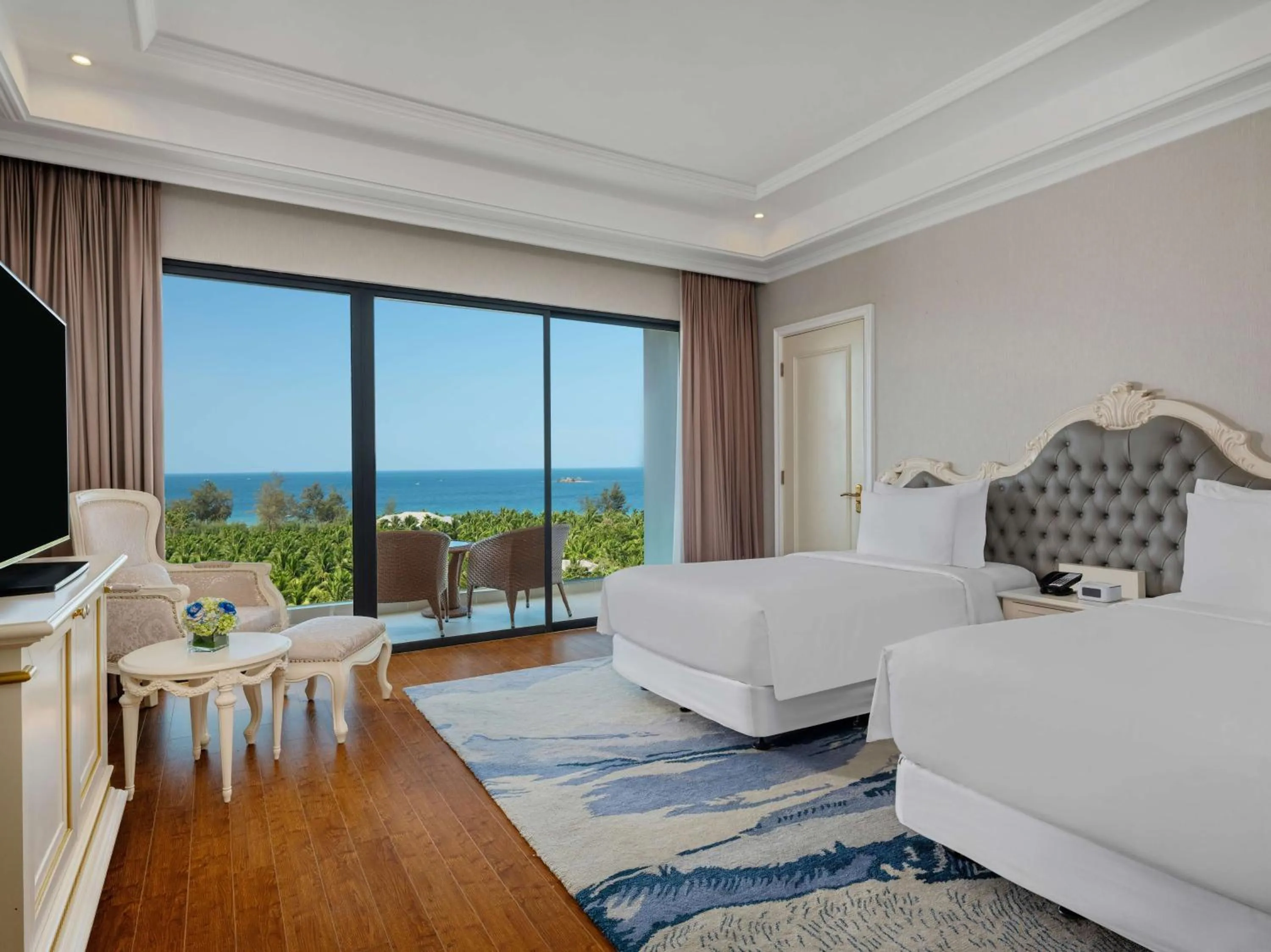 Bedroom, Bed in Radisson Blu Resort Phu Quoc