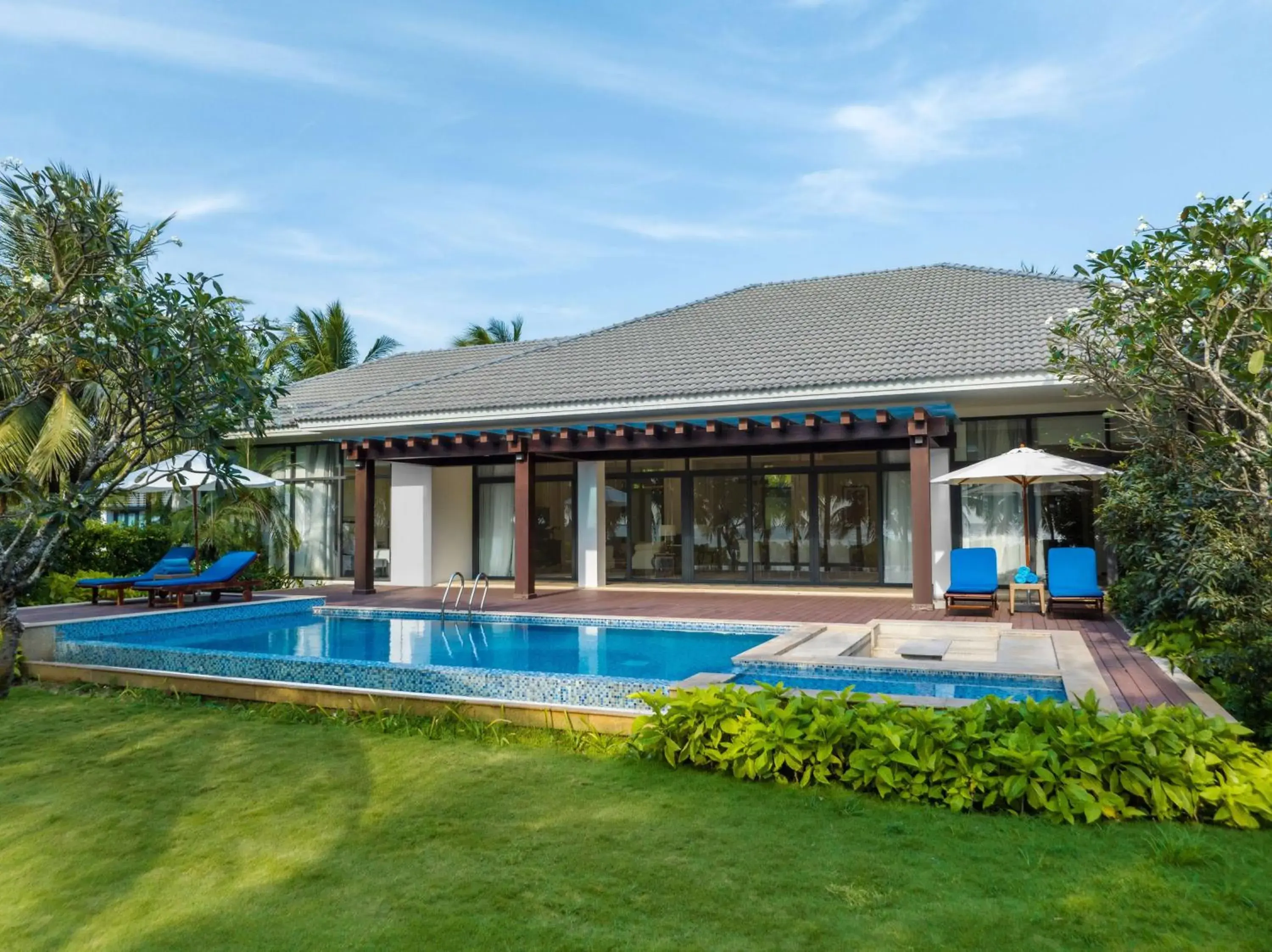 Three-Bedroom Villa in Radisson Blu Resort Phu Quoc Three-Bedroom Villa in Radisson Blu Resort Phu Quoc