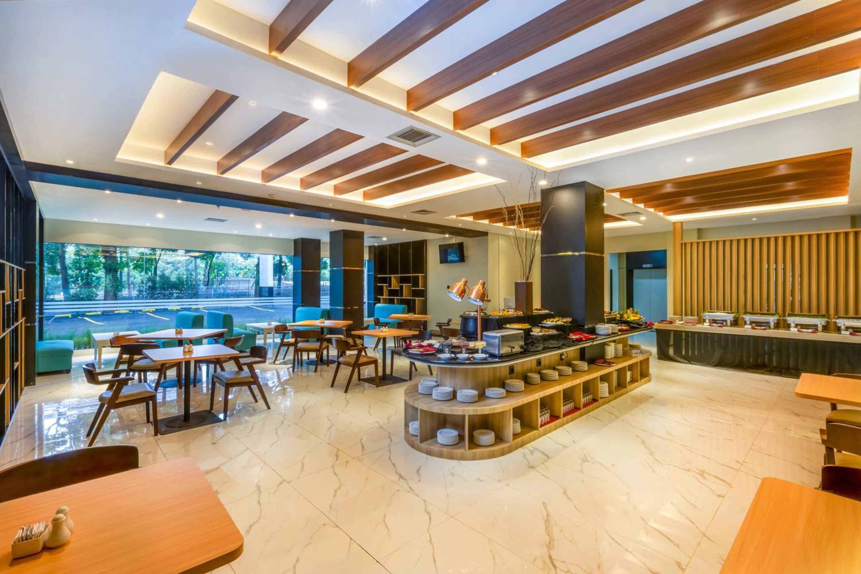 Restaurant/places to eat in Best Western Setiabudhi Bandung