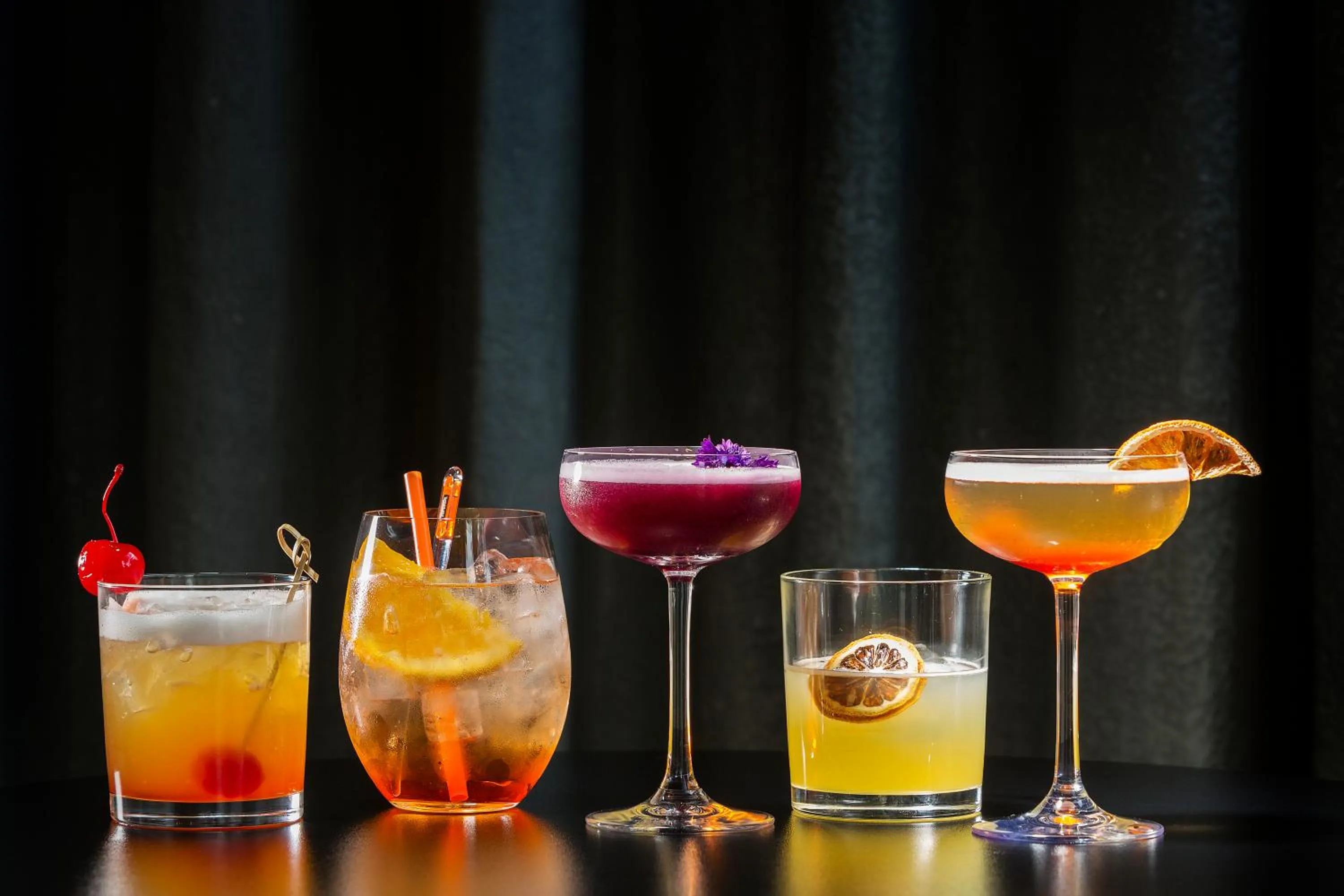 Restaurant/places to eat in East Hotel and Apartments