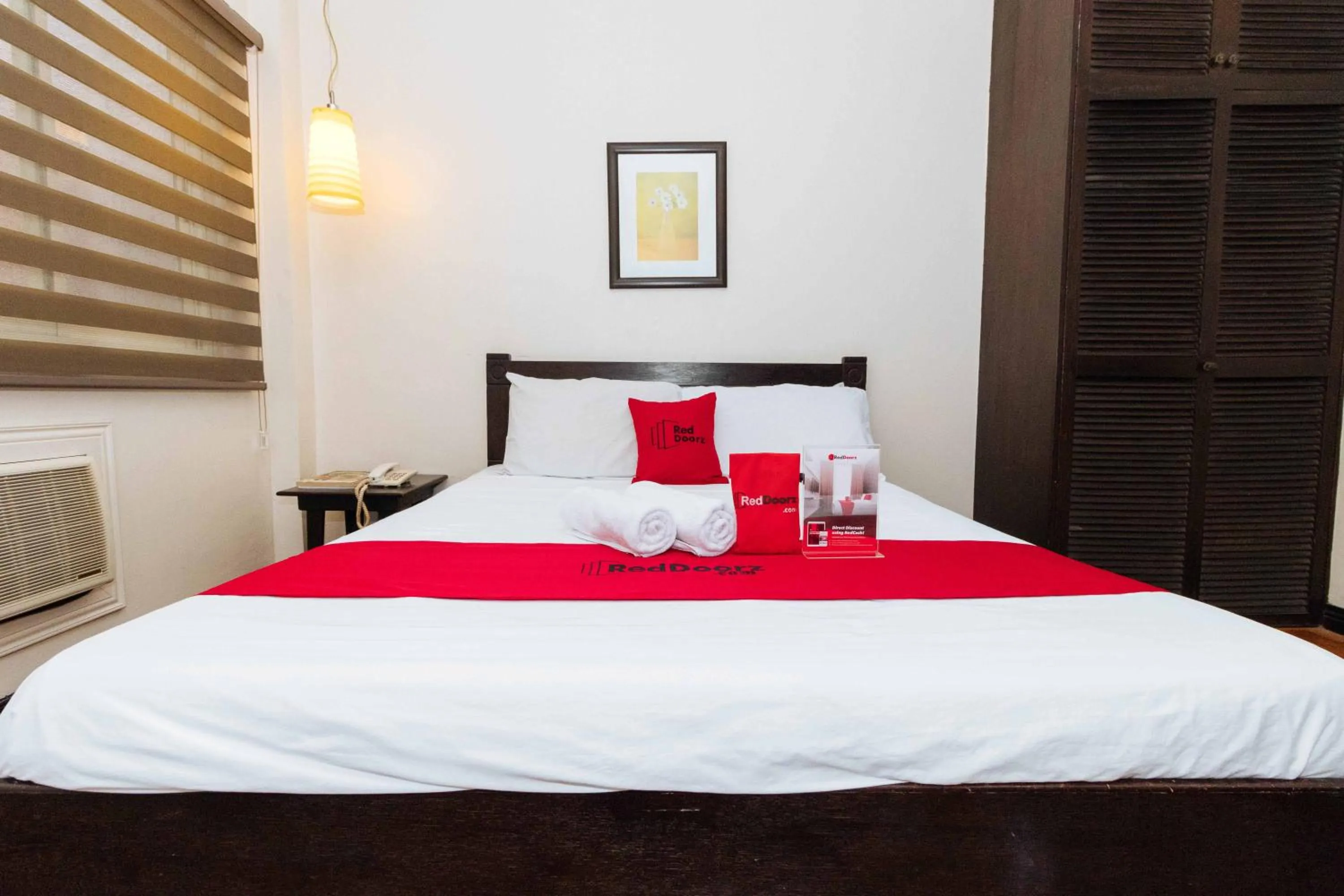 Bed in RedDoorz Plus at The Ridge Tagaytay