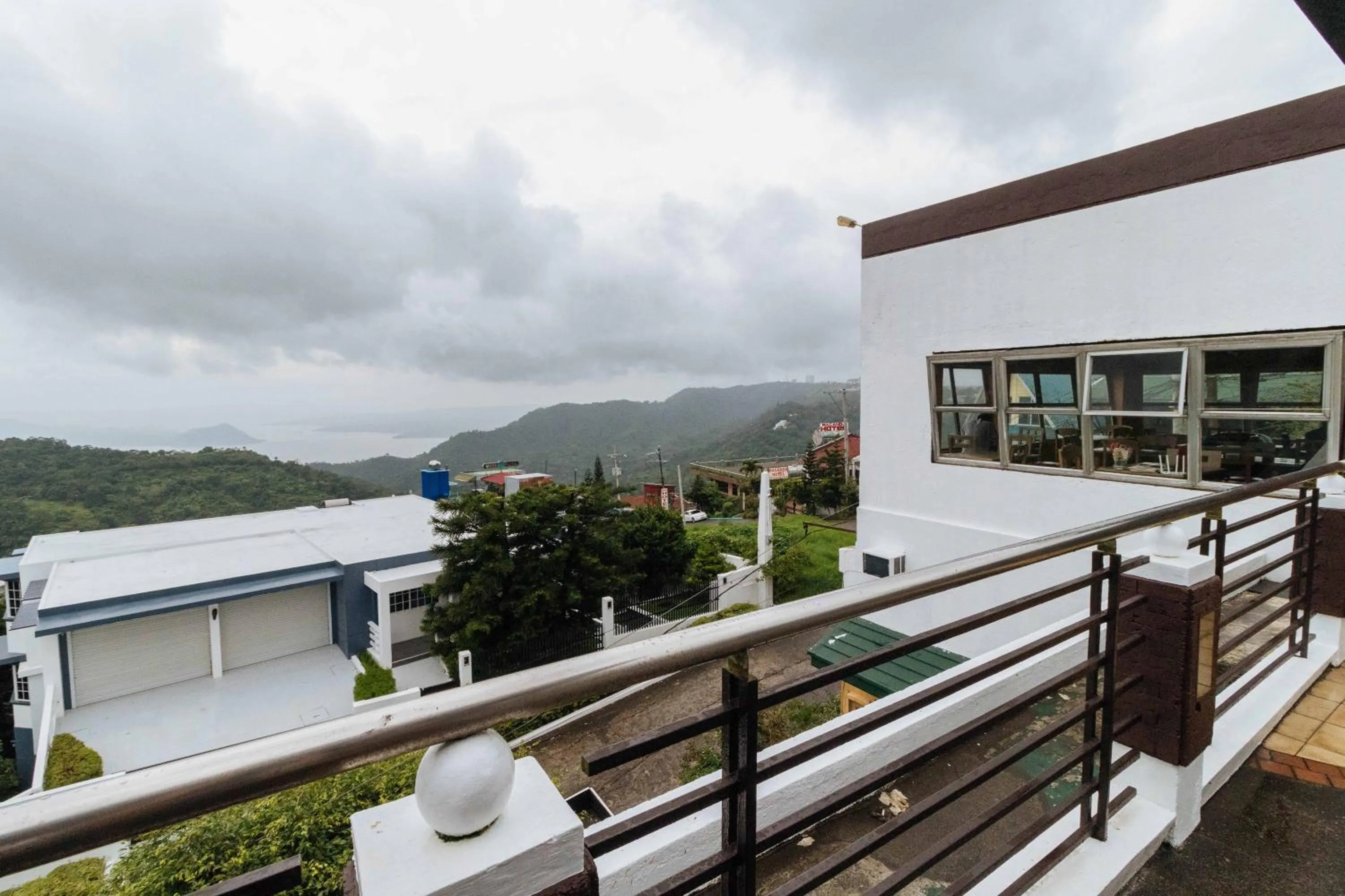 Natural landscape in RedDoorz Plus at The Ridge Tagaytay