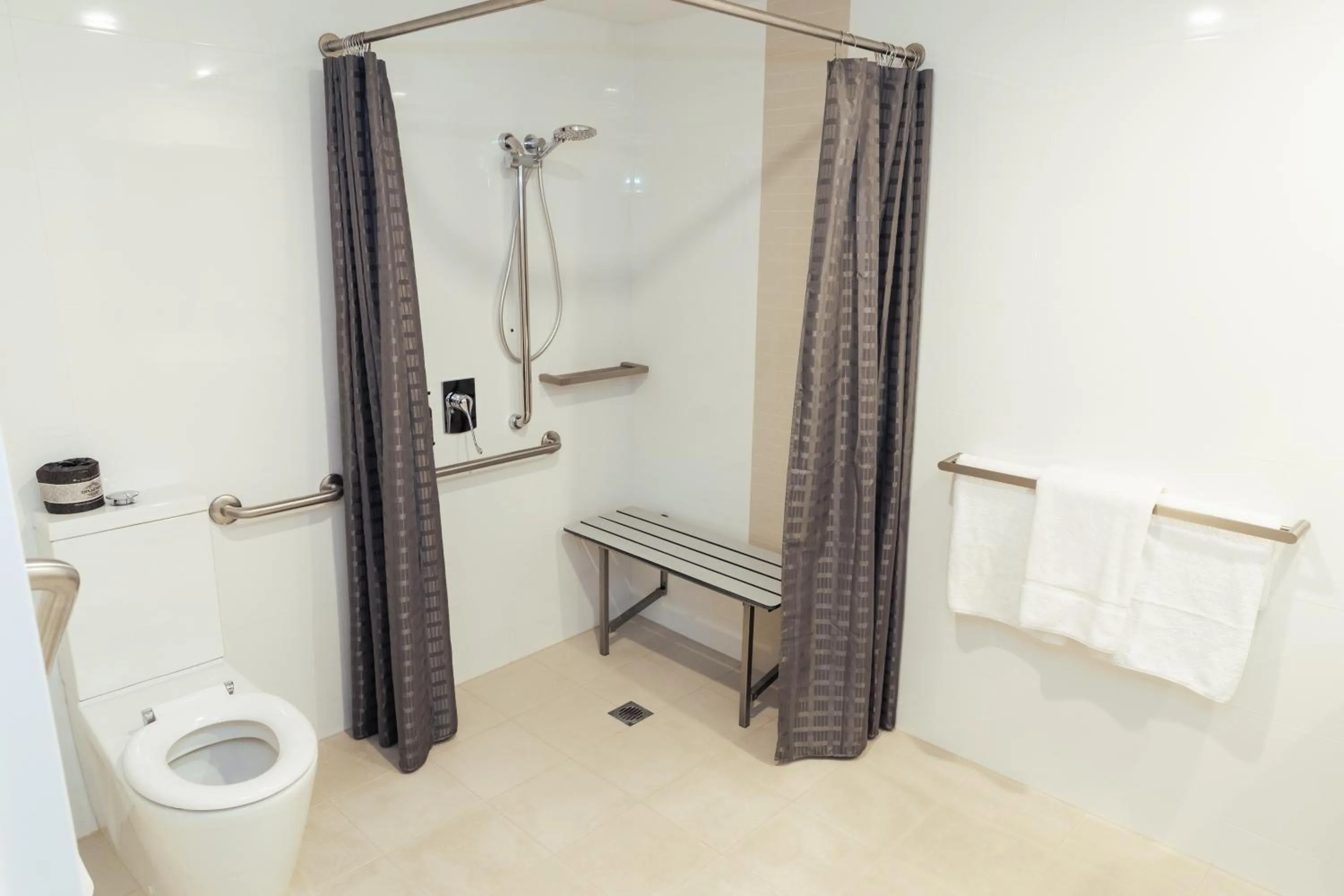 Bathroom in Lismore Gateway Motel