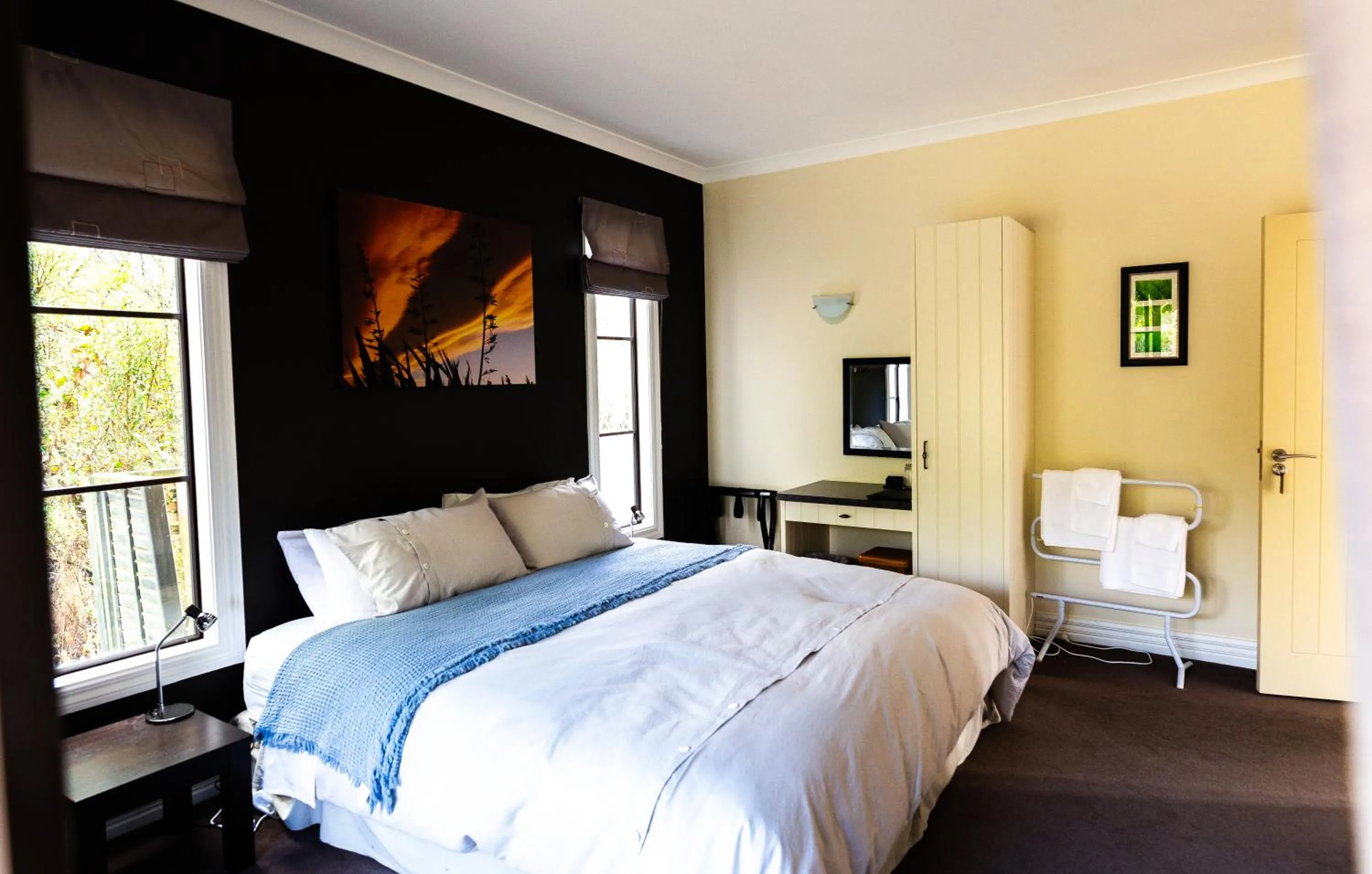 Bedroom, Bed in The Summit Lodge