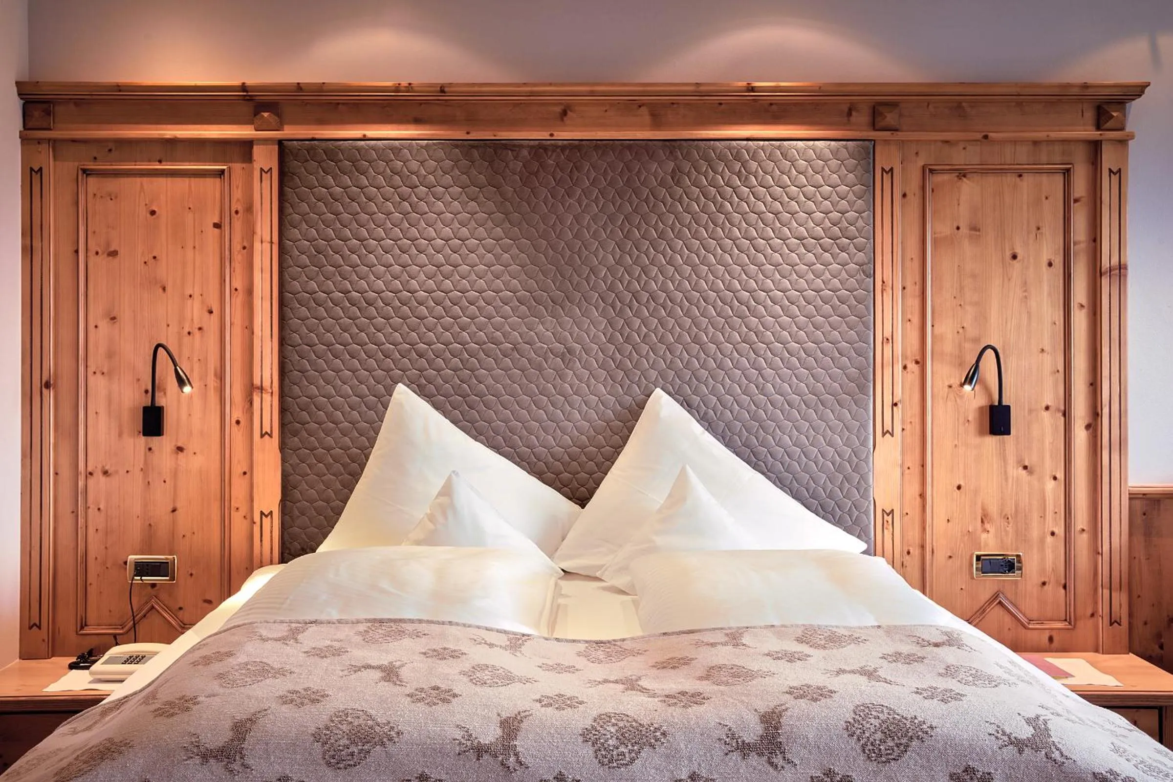 Decorative detail, Bed in Hotel Das Sonnenparadies