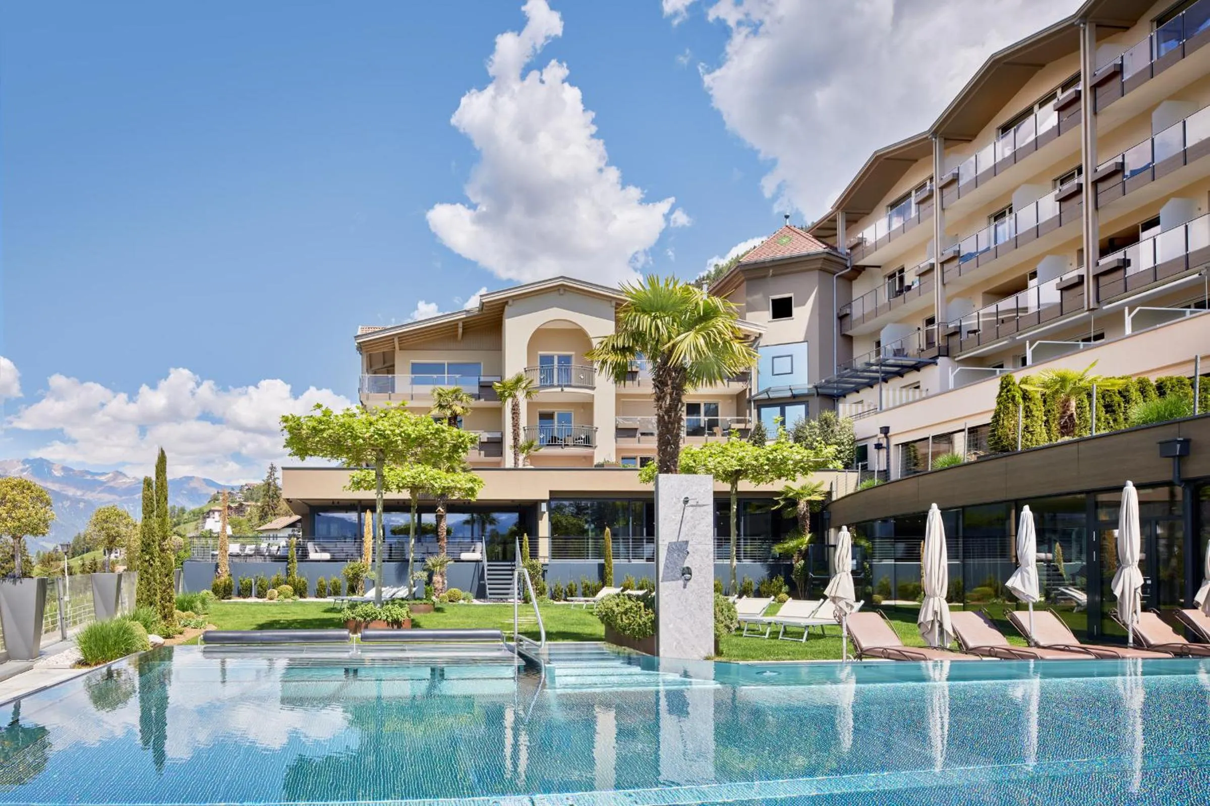 Property building in Hotel Das Sonnenparadies