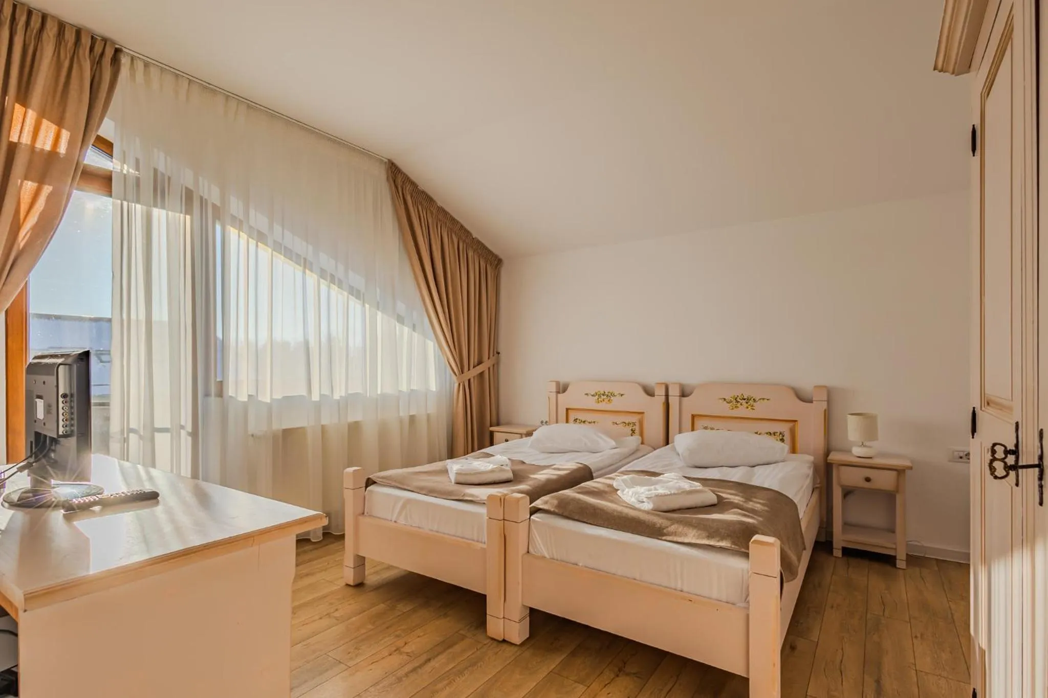 Swimming pool, Bed in Complex Panicel