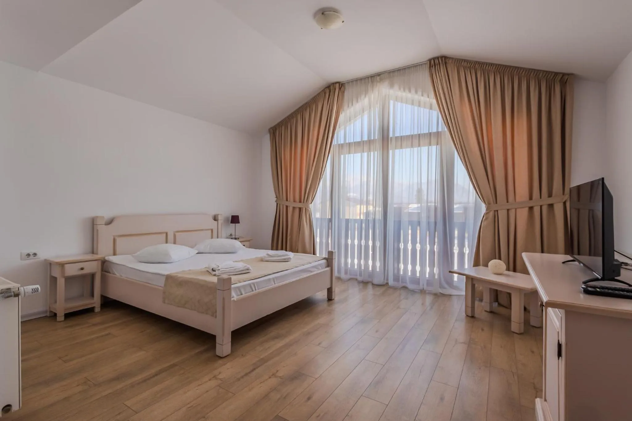 Bed in Complex Panicel