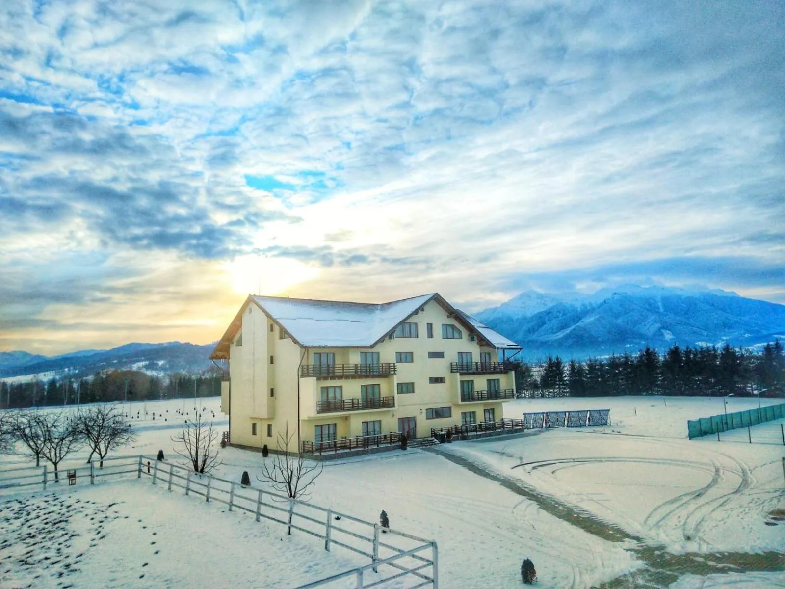 Property building in Complex Panicel