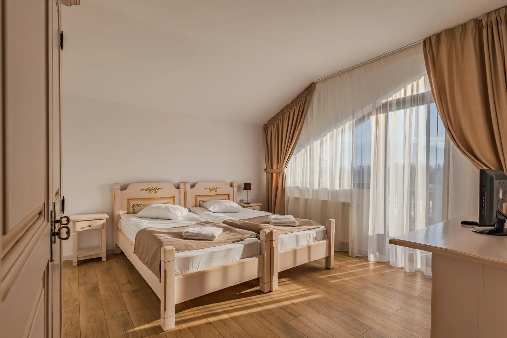 Swimming pool, Bed in Complex Panicel