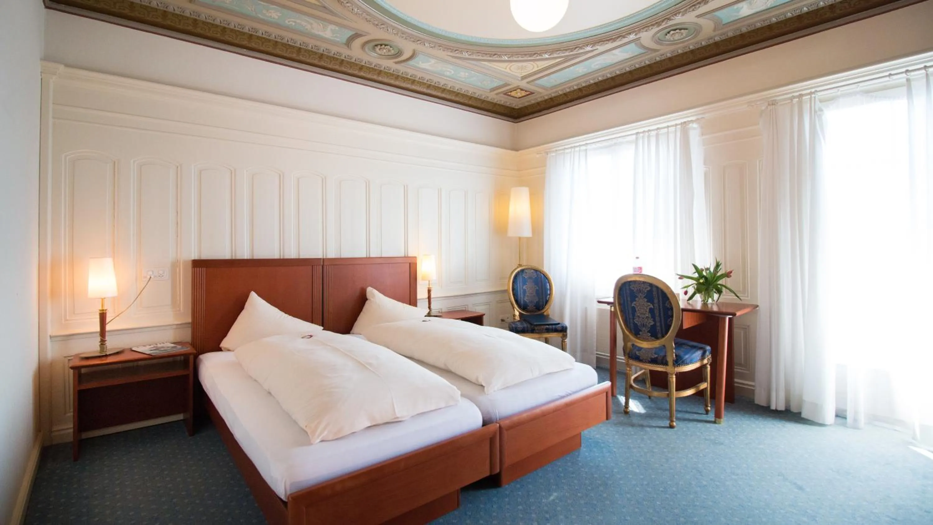 Bed in Hotel Schloss Romanshorn