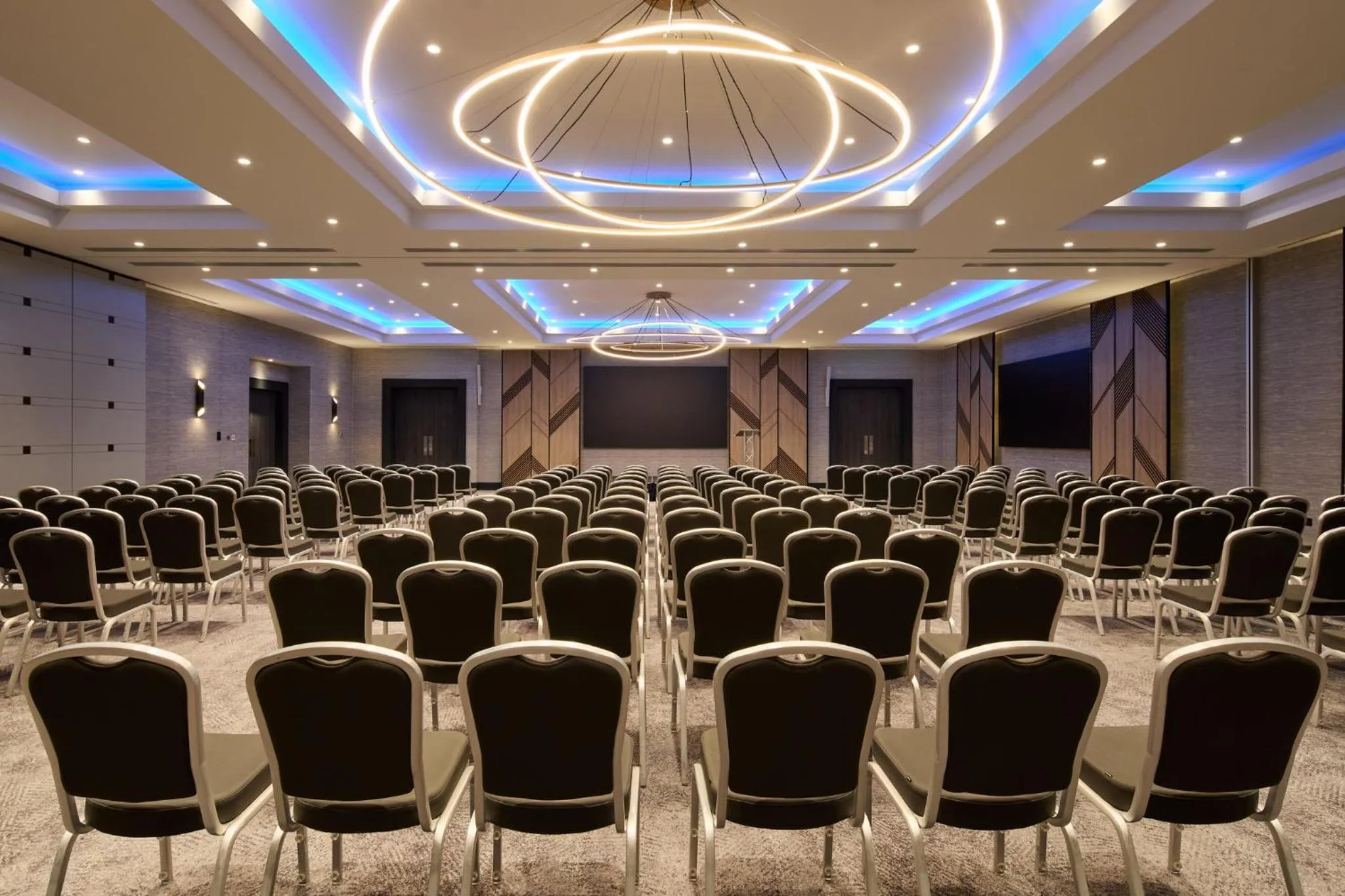 Meeting/conference room in Holiday Inn London Bloomsbury by IHG