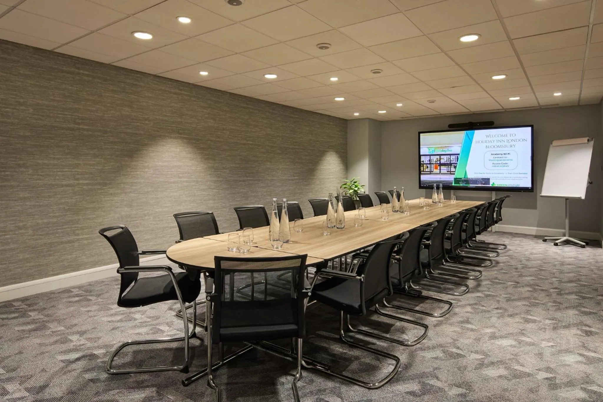 Meeting/conference room in Holiday Inn London Bloomsbury by IHG