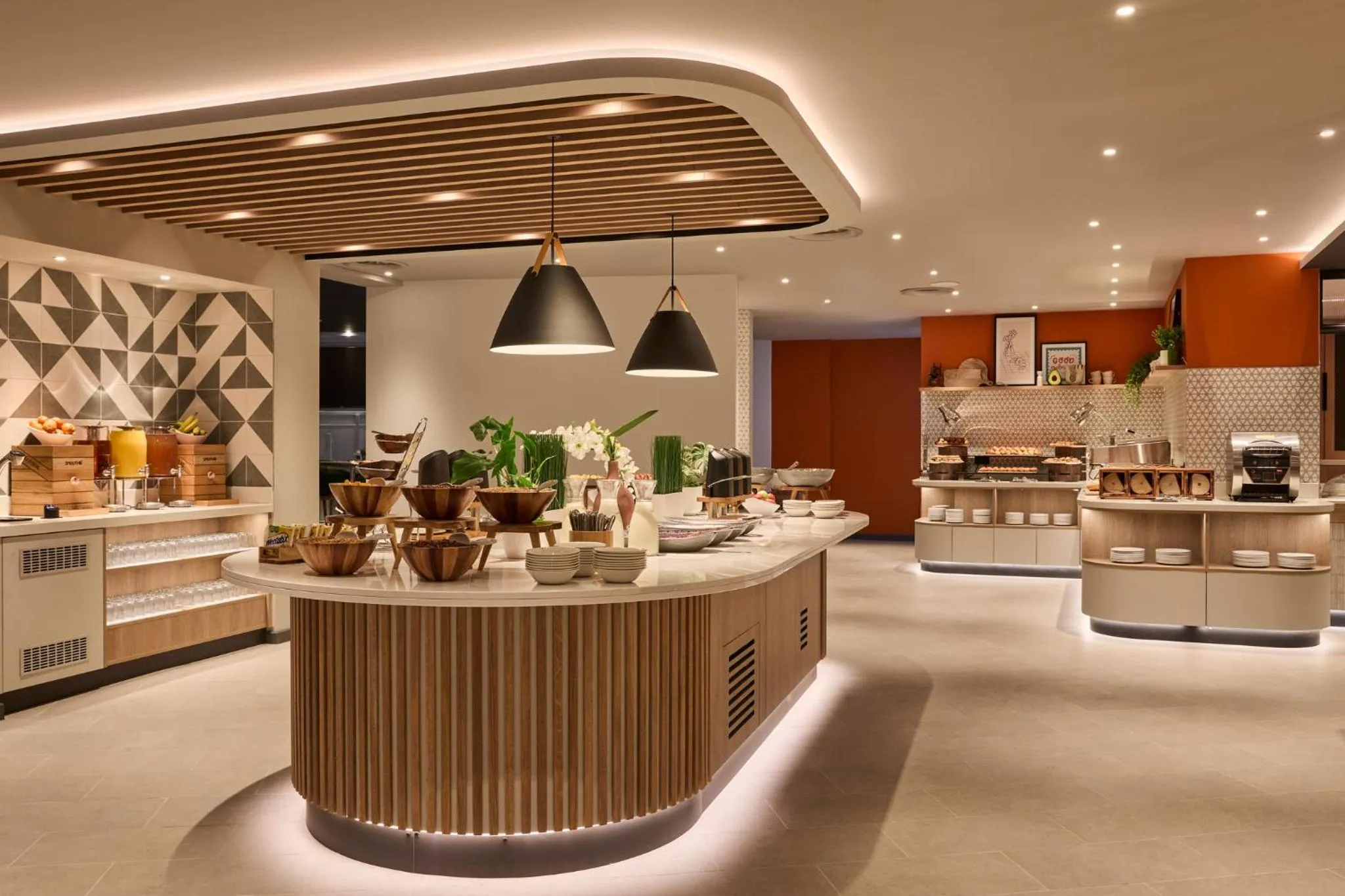 Breakfast in Holiday Inn London Bloomsbury by IHG