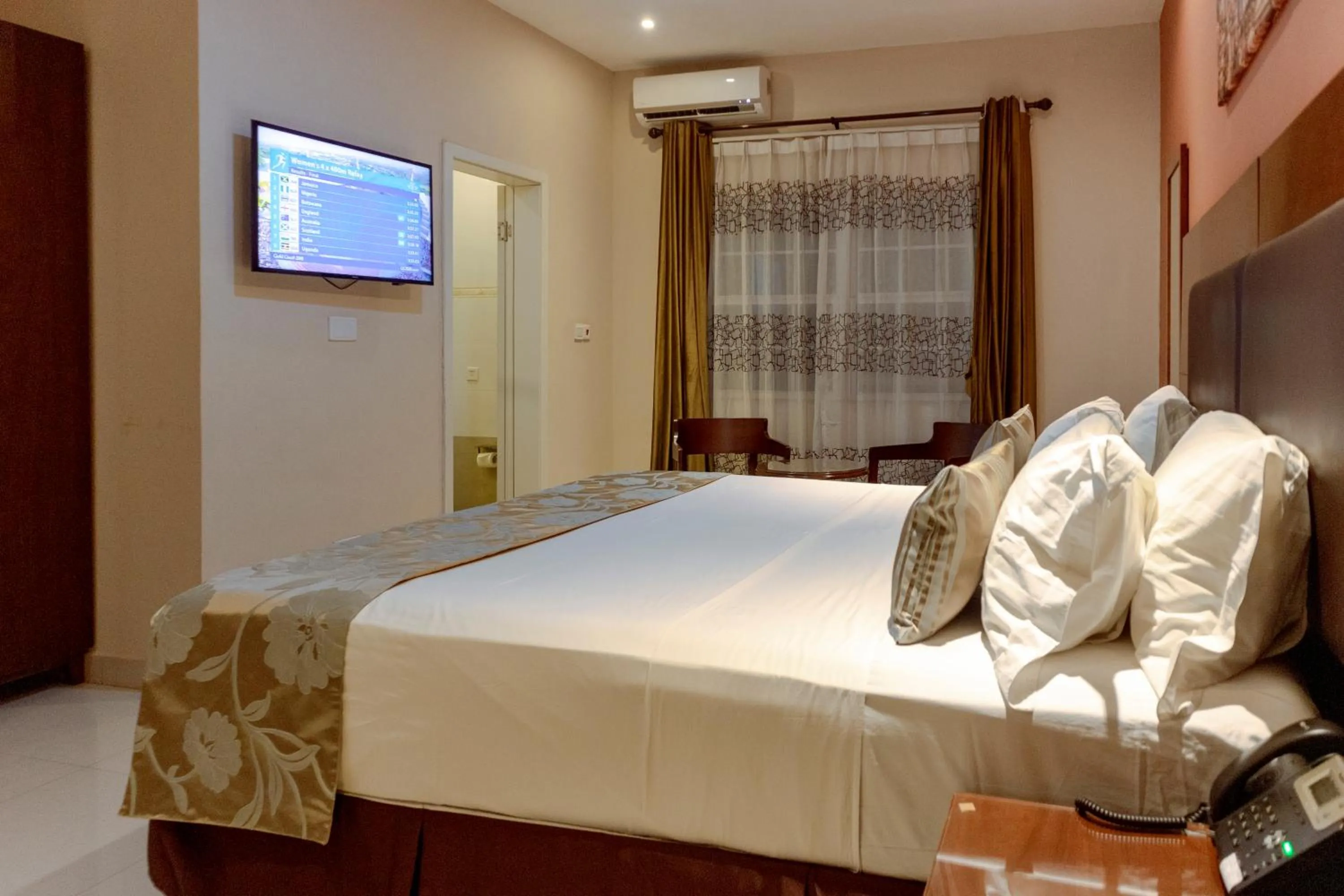 Bedroom, Bed in Frederick's Lodge