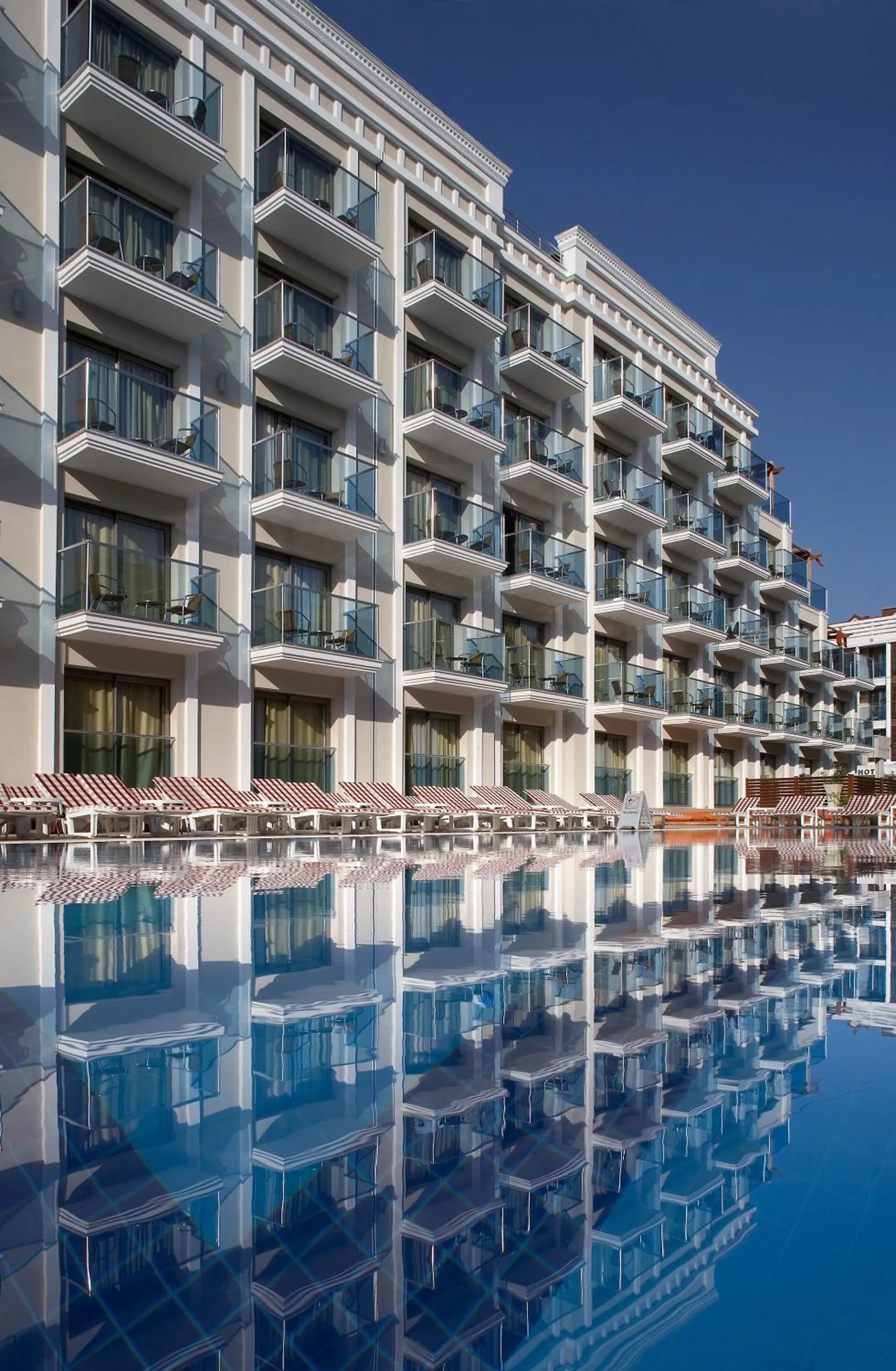 Swimming pool in Emre Beach & Emre Hotel