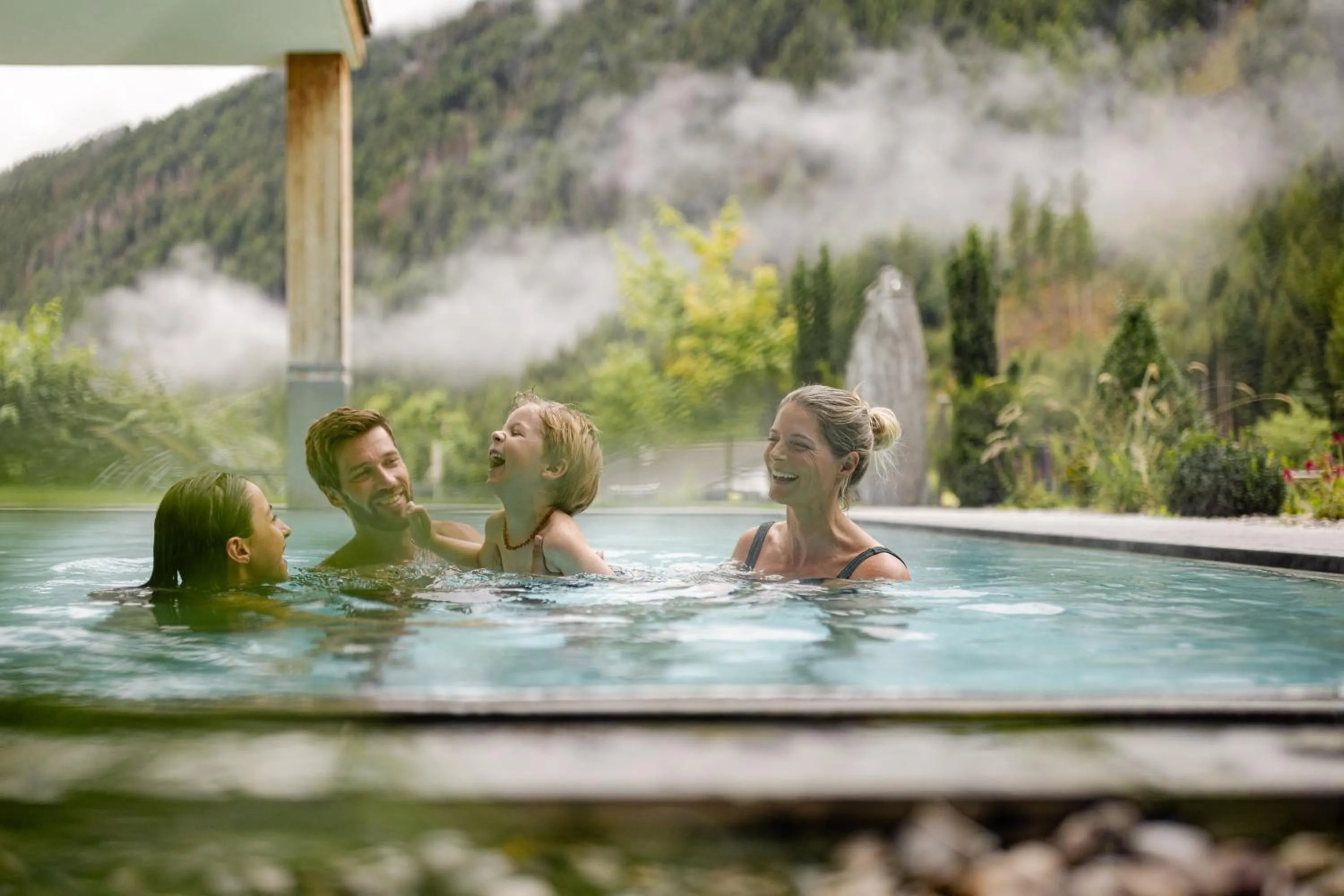 Swimming pool in Hotel Masl