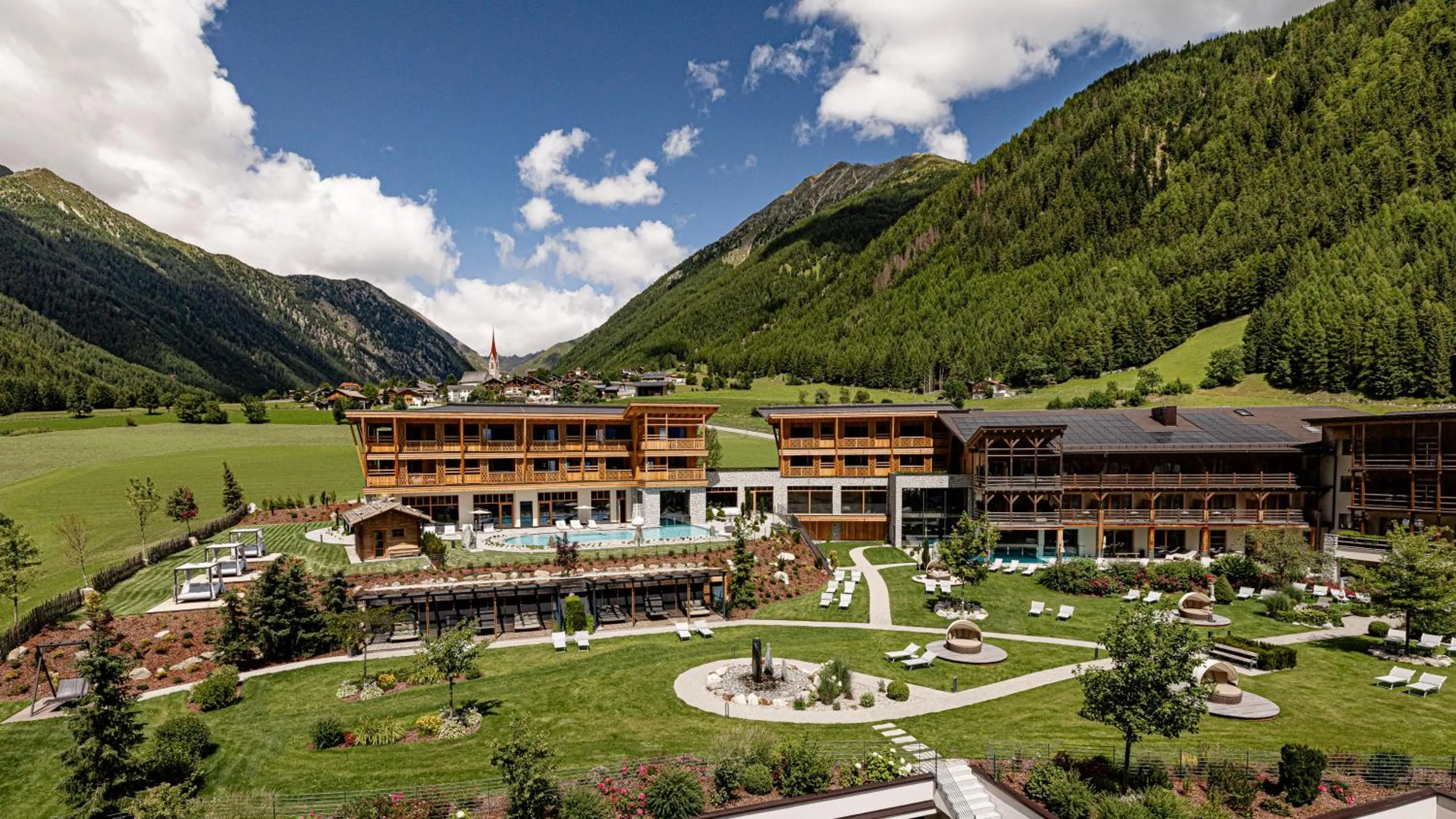 Property building in Hotel Masl