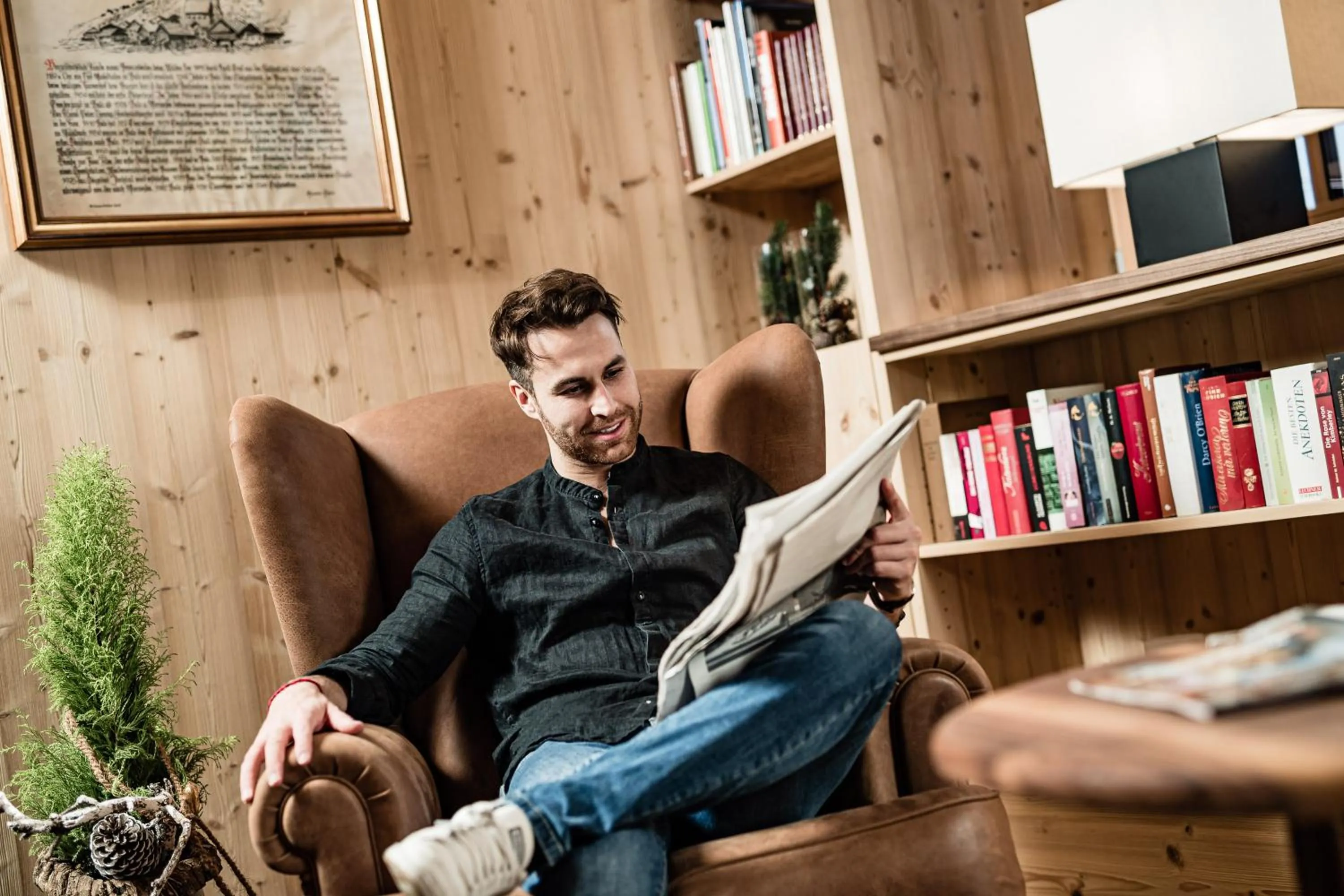 Library in Hotel Masl