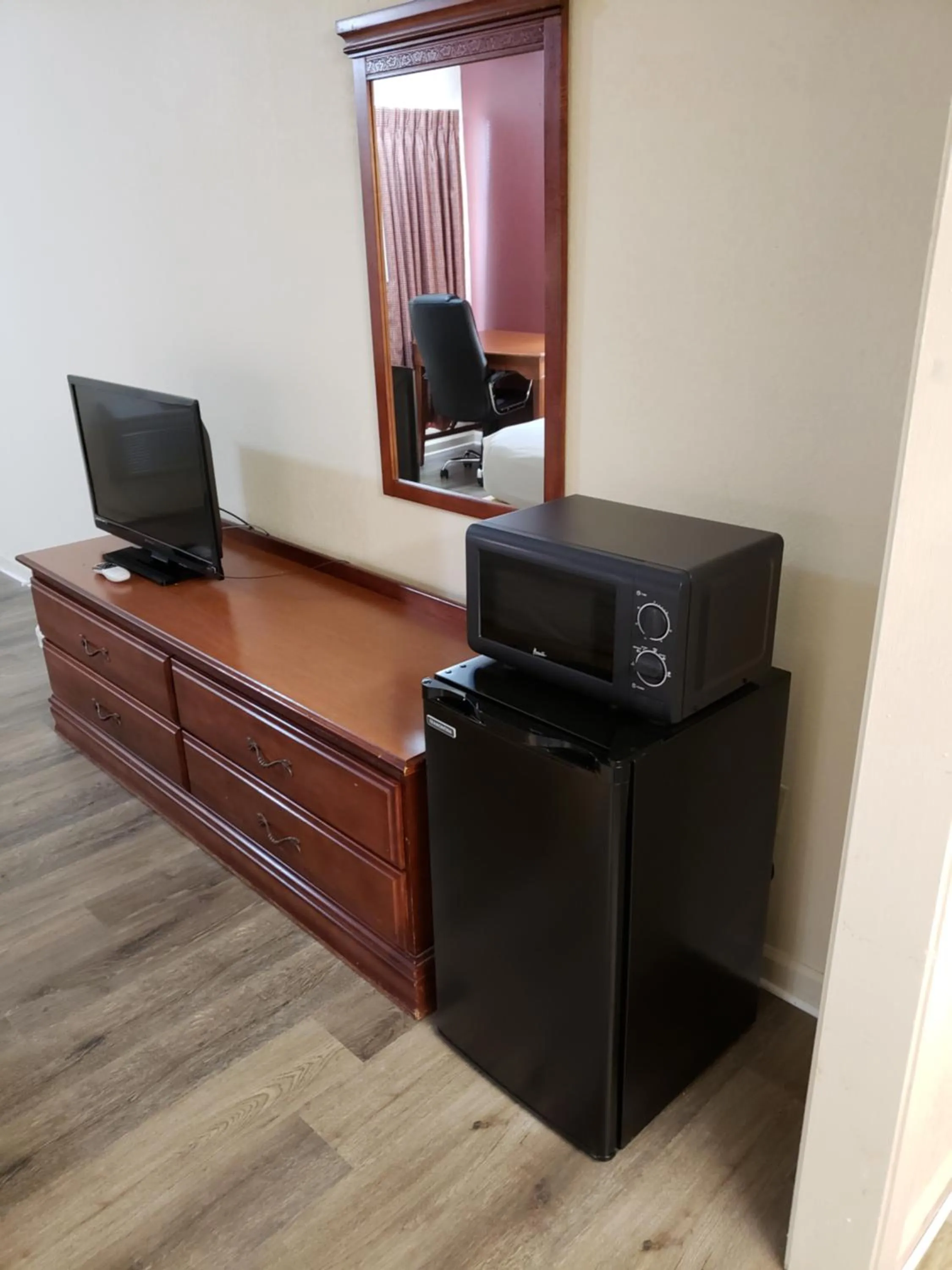 Travel Inn Buford - Mall of Georgia