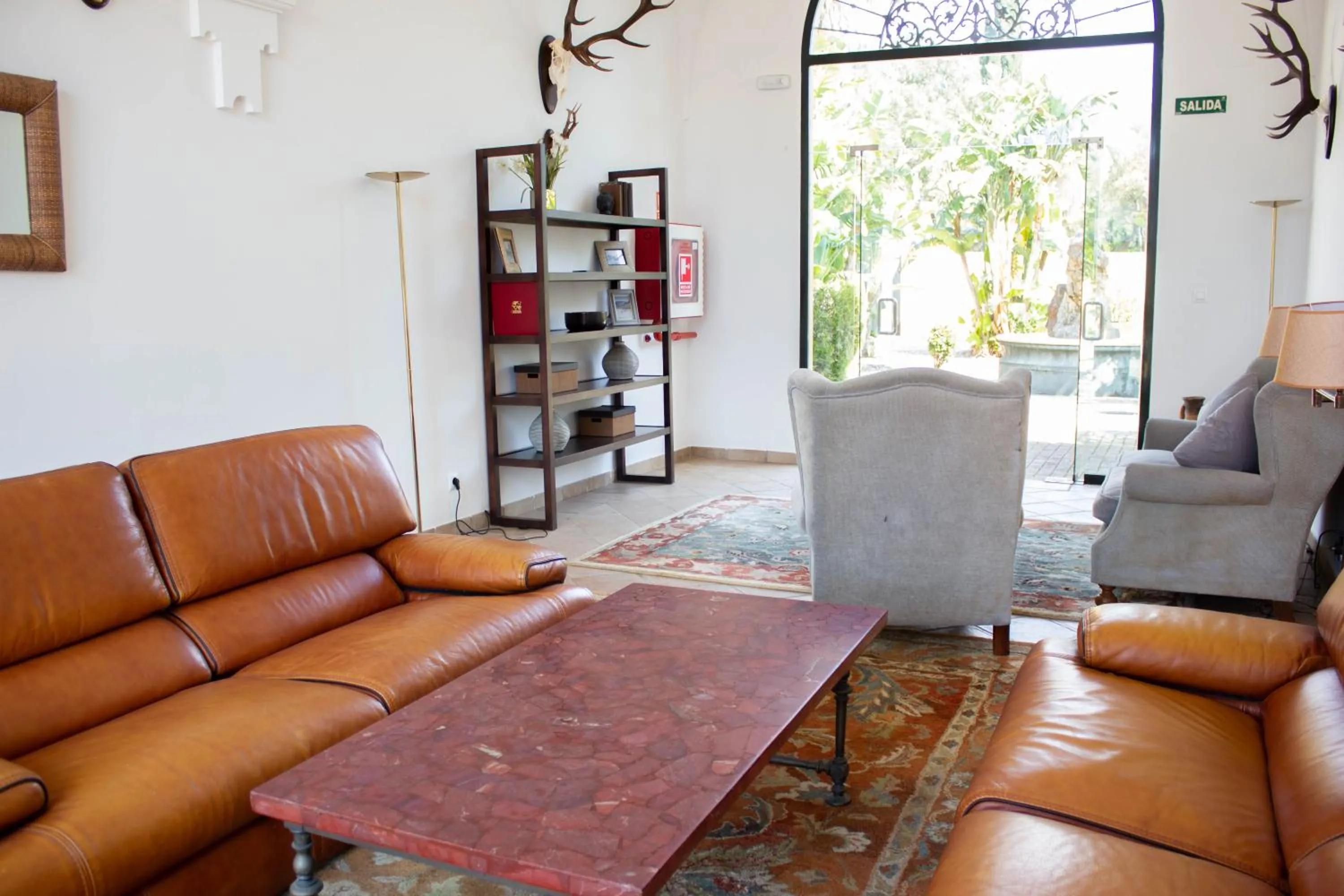 Living room, Seating Area in Hotel Hacienda Montenmedio