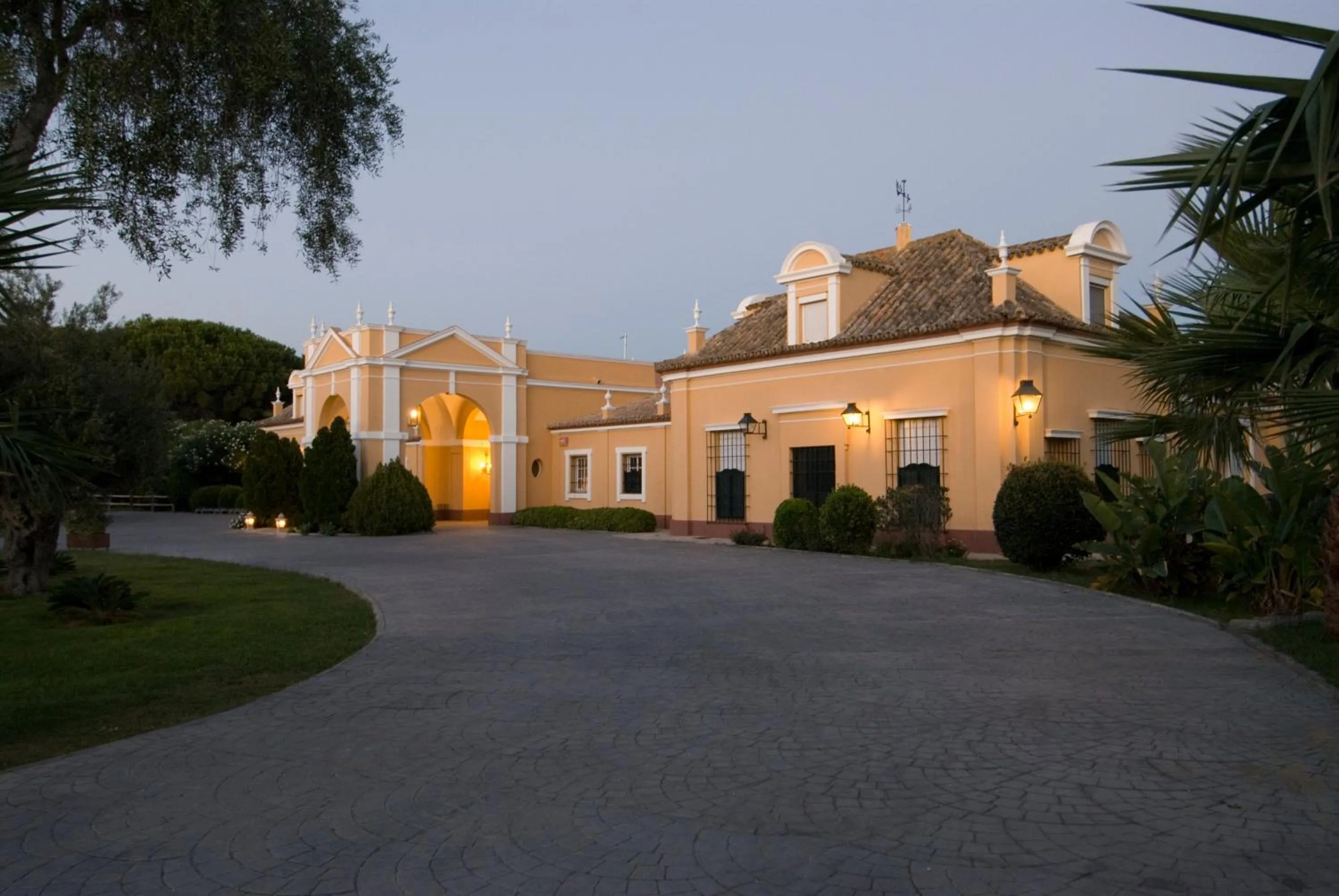 Facade/entrance, Property Building in Hotel Hacienda Montenmedio