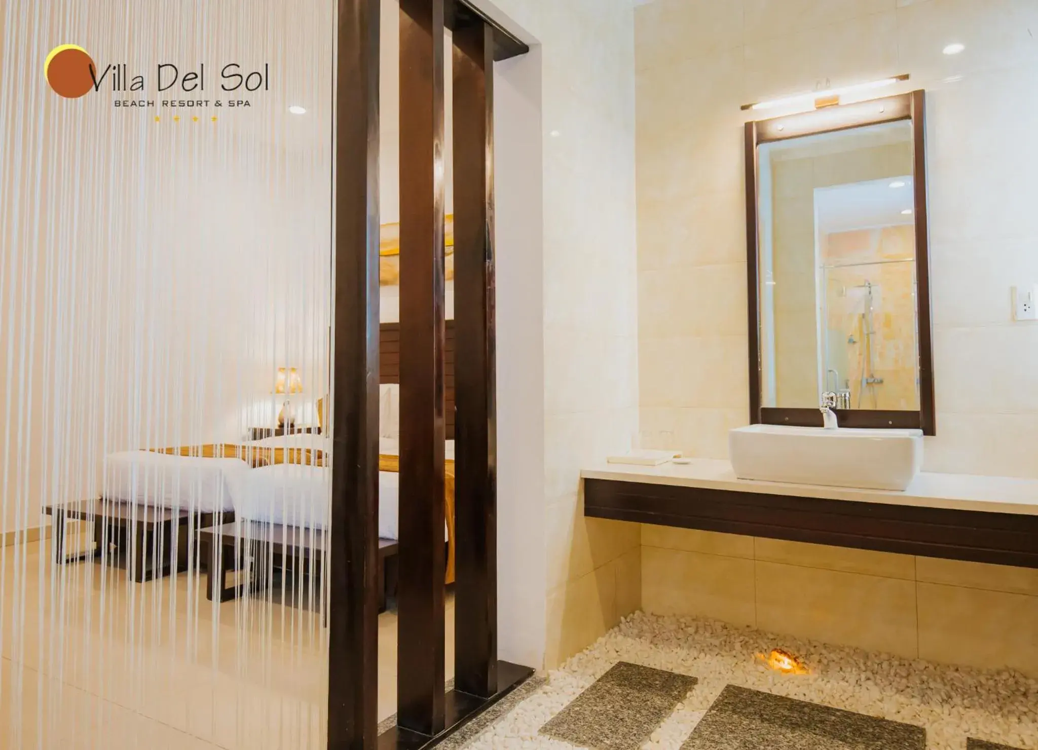 Deluxe Twin Room - Beach Front in Villa Del Sol Beach Resort & Spa Deluxe Twin Room - Beach Front in Villa Del Sol Beach Resort & Spa