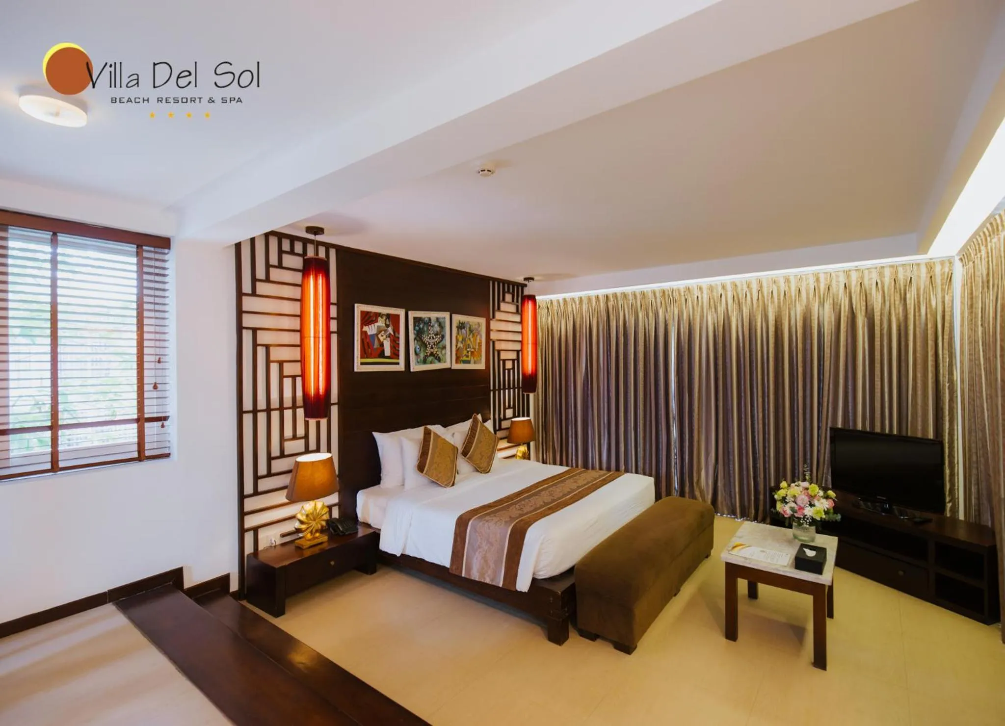 Property building, Bed in Villa Del Sol Beach Resort & Spa